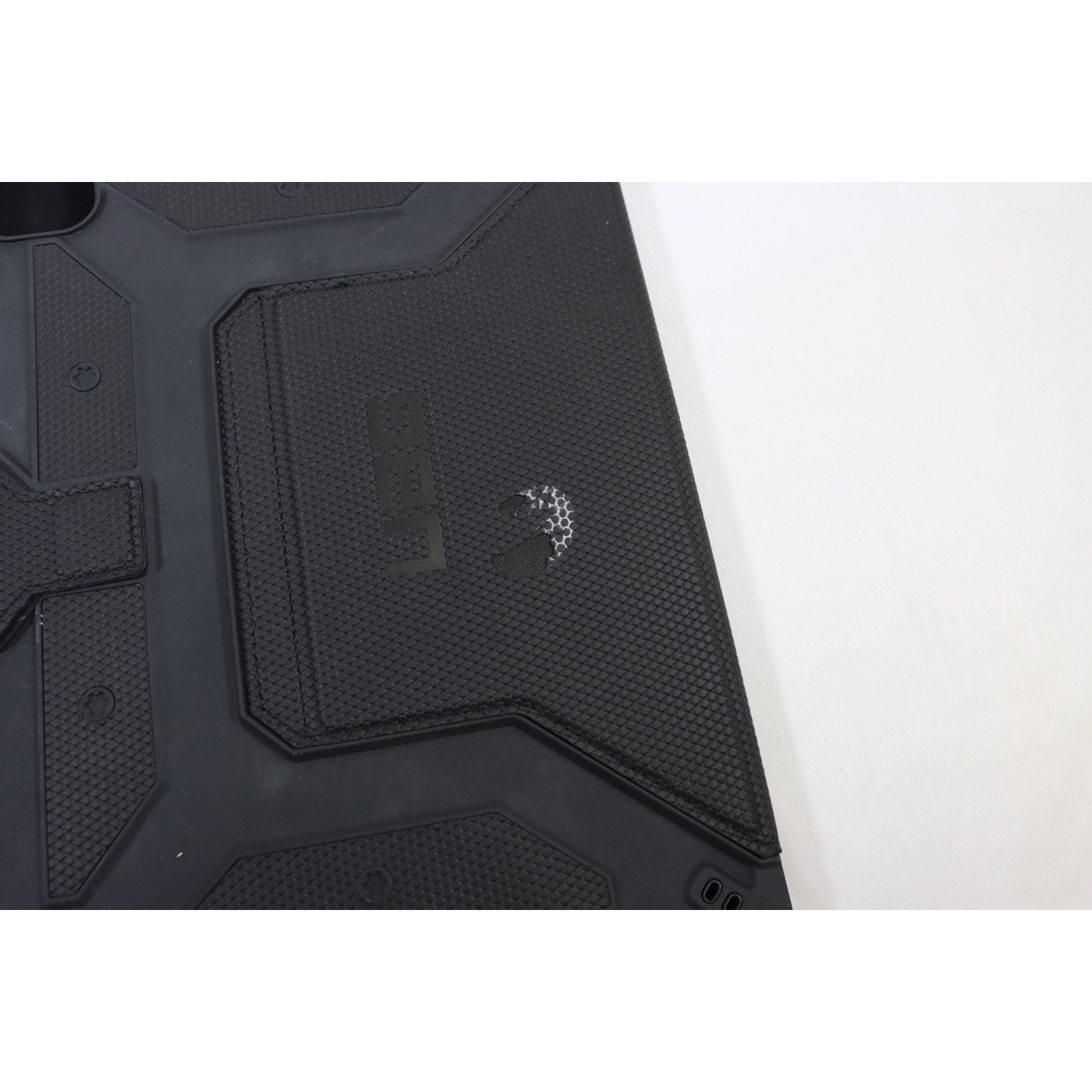 Remis à neuf - Étui robuste d'UAG pour iPad Pro de 11&nbsp;po – Protection de qualité militaire, couverture folio sécurisée