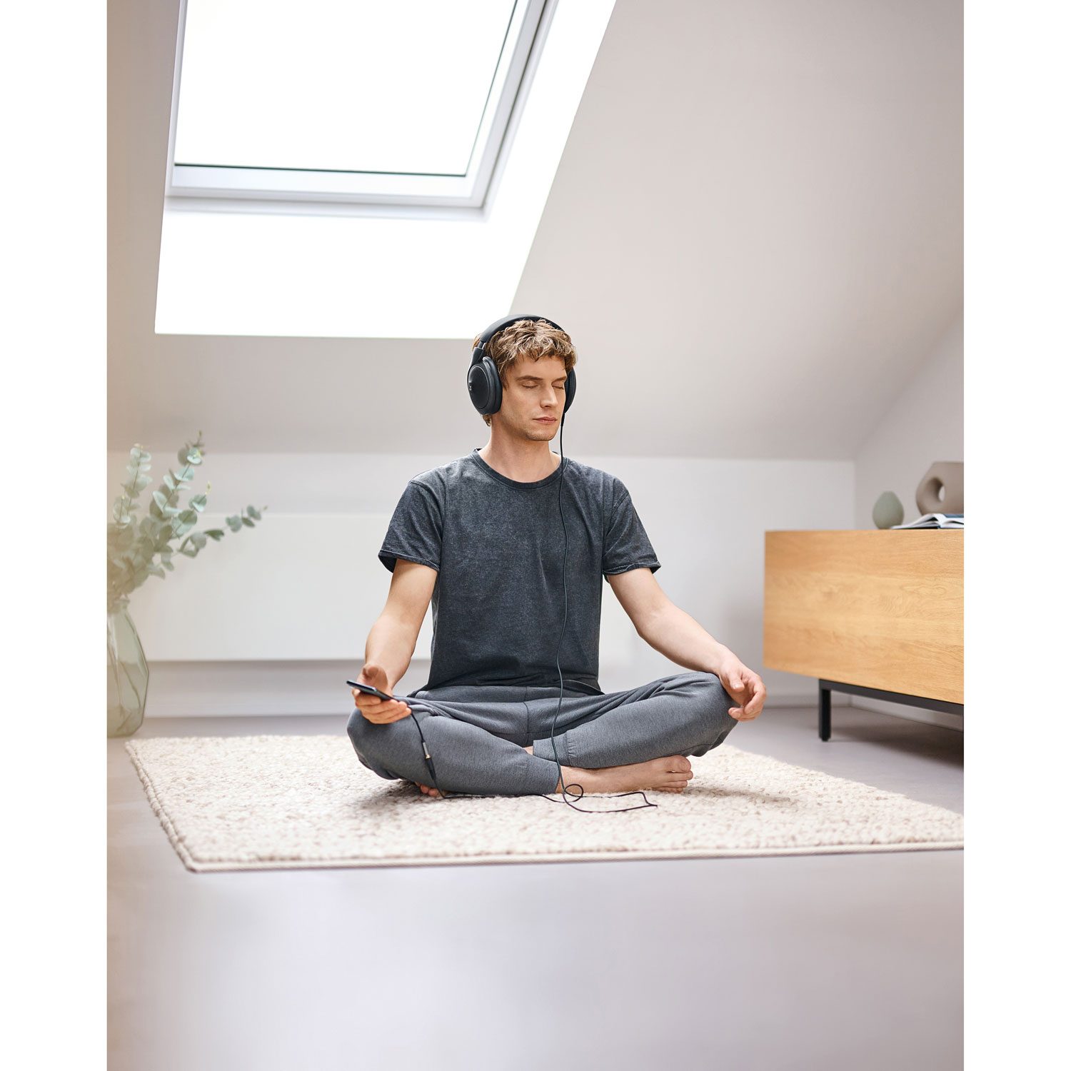 Casque d'écoute supra-auriculaire fermé à l'arrière HD 620S de Sennheiser - Noir