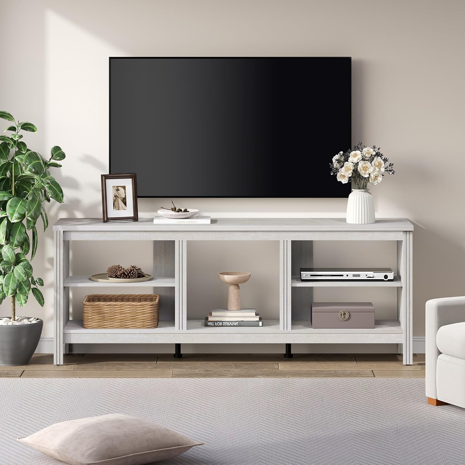 Meuble pour téléviseur WAMPAT Farmhouse pour téléviseurs jusqu'à 75&nbsp;po, centre de divertissement blanc pour console 80&nbsp;po avec 5 casiers