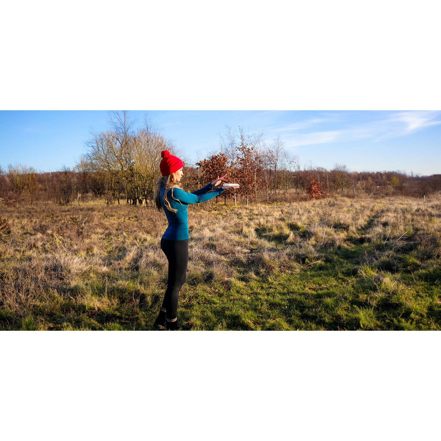 HoverAir X1 Quadcopter Drone Combo with Camera, Extra Battery & Charging Hub - Black