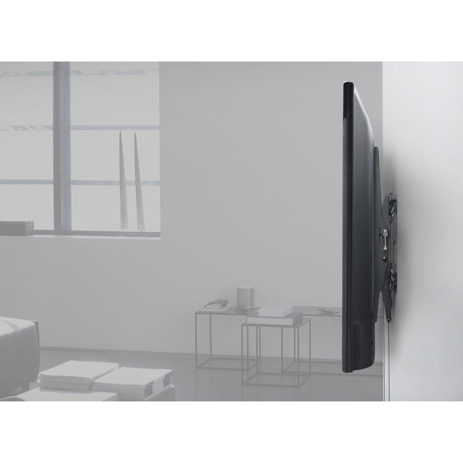 Support mural inclinable d'One For All pour téléviseur de 42 à 100 po - Noir