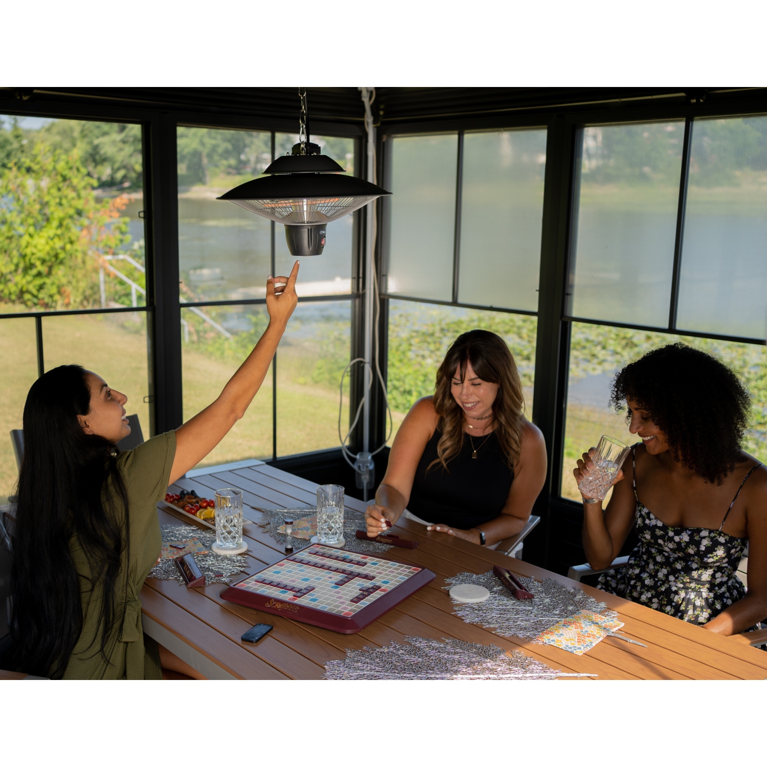 Radiateur de patio infrarouge suspendu de Westinghouse - 5100&nbsp;BTU - Noir