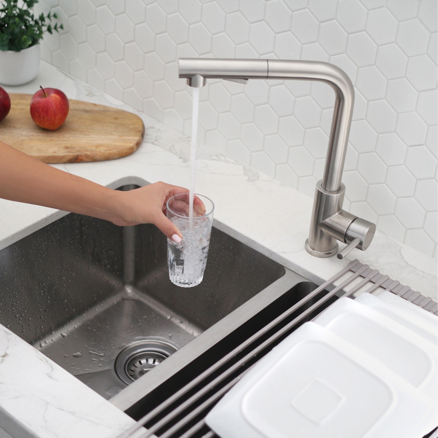 STYLISH Kitchen Sink Faucet Single Handle Pull Down Dual Mode Stainless Steel, Brushed Finish K-130S