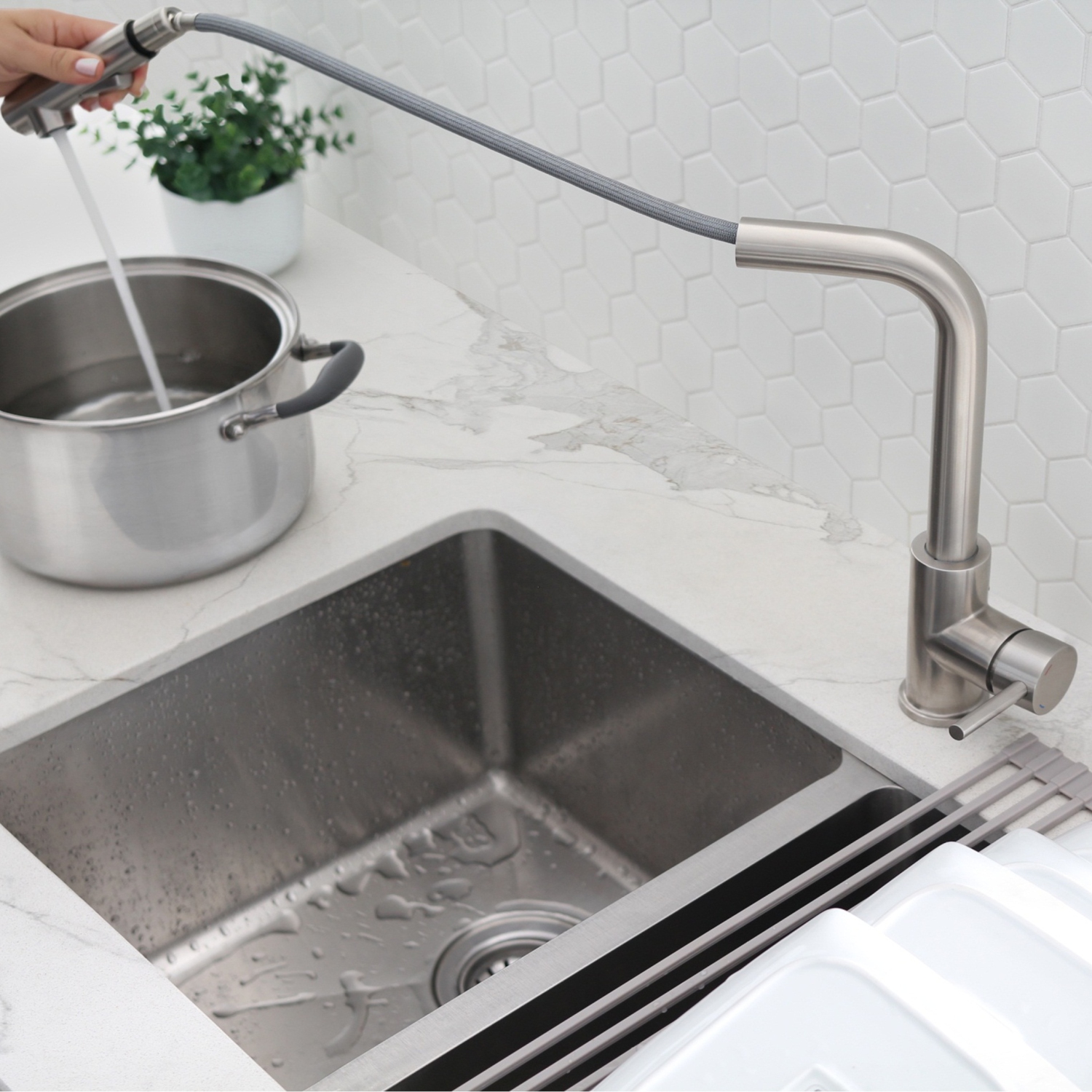 STYLISH Kitchen Sink Faucet Single Handle Pull Down Dual Mode Stainless Steel, Brushed Finish K-130S