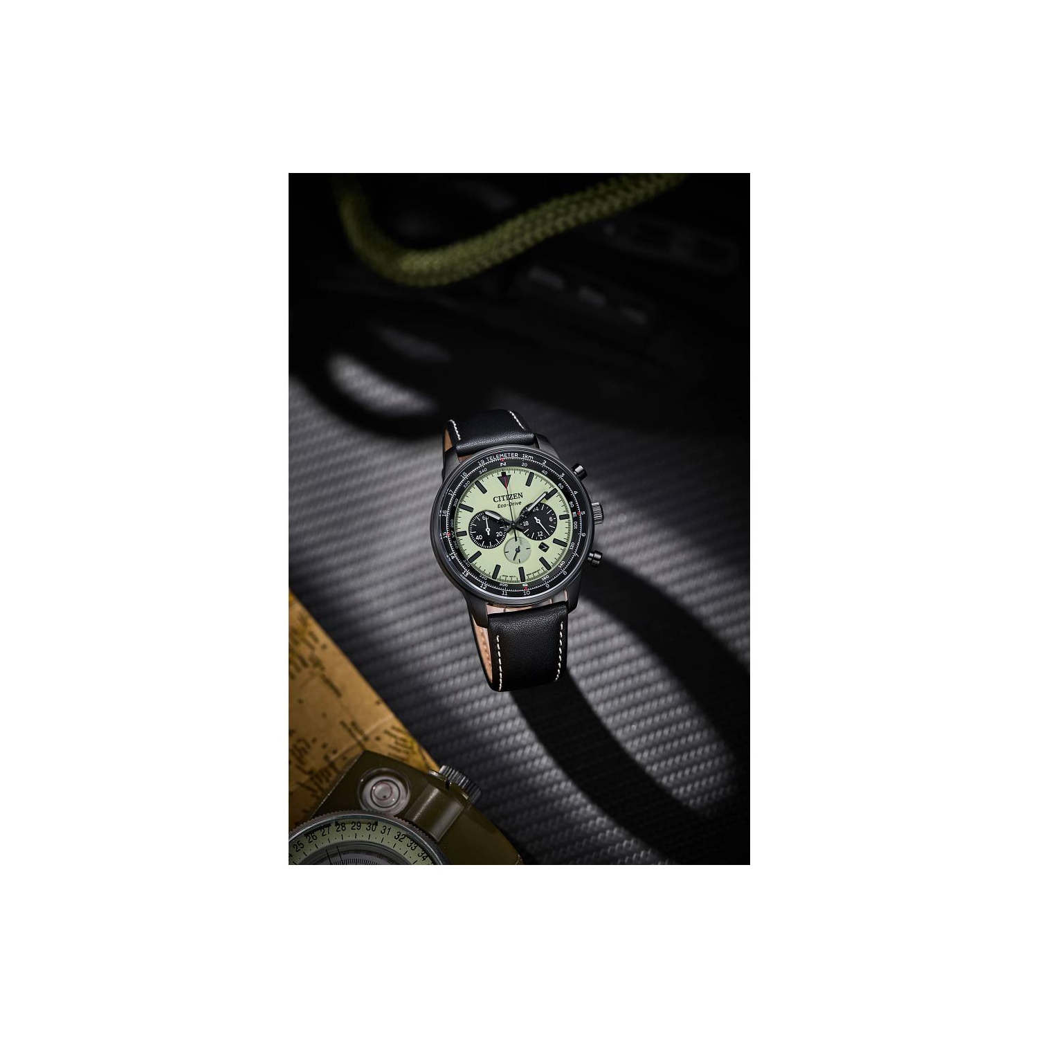 Montre sport sport décontractée Eco-Drive pour hommes de Citizen 44&nbsp;mm avec boîtier inox noir bracelet cuir noir et cadran vert