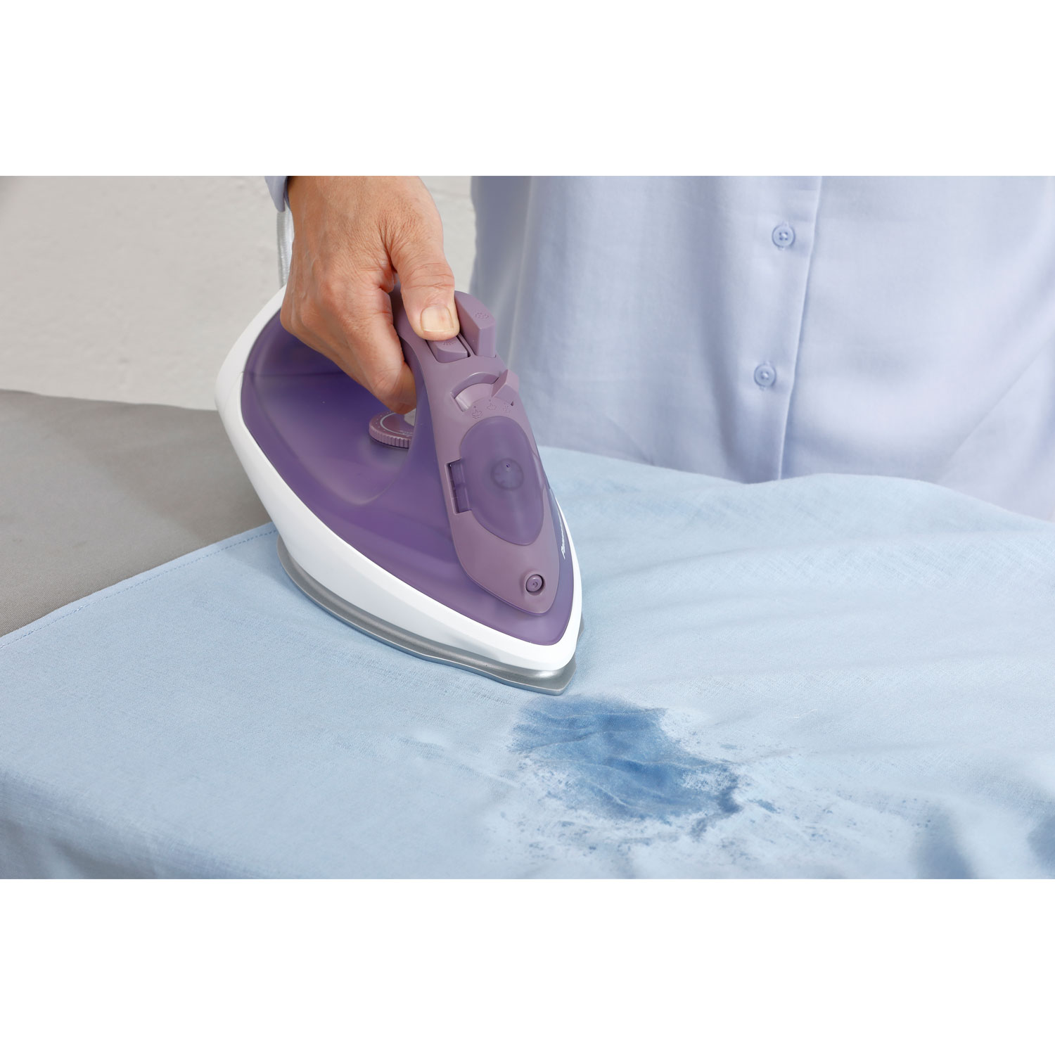 Panasonic Steam Iron - Violet