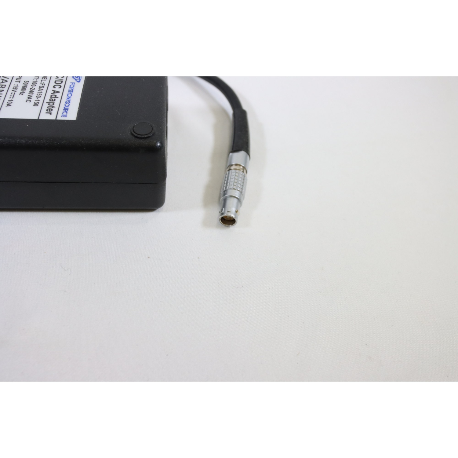 Remis à neuf - Adaptateur d'alimentation Source FSA150 de Fortron – Chargeur pour appareil photo Scarlet de RED