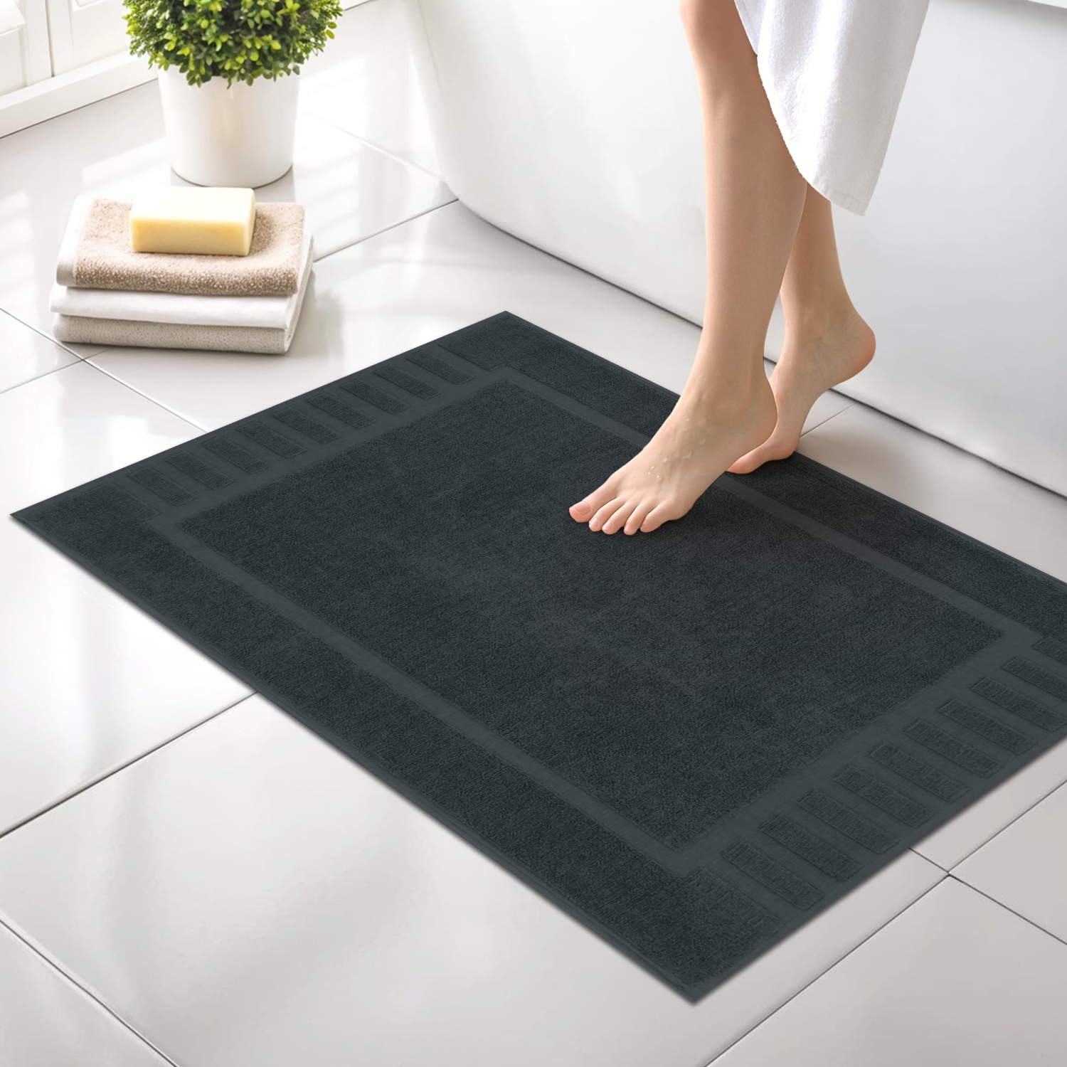Tapis de bain Canadian Linen Imperial, paq. 2, 20 x 30&nbsp;po, coton doux absorbant, séchage rapide, légers, lavables avec motifs de touches de