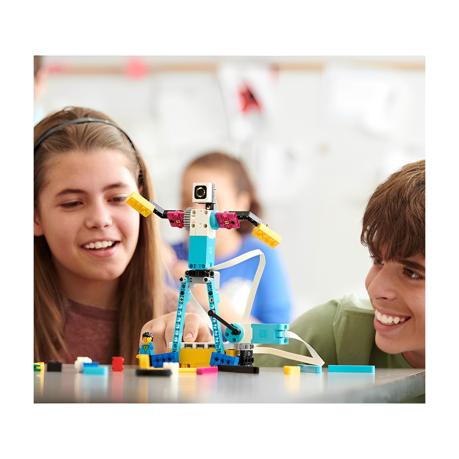Lego Education Spike Prime Set - STEAM Education Building with Scratch and Python Coding