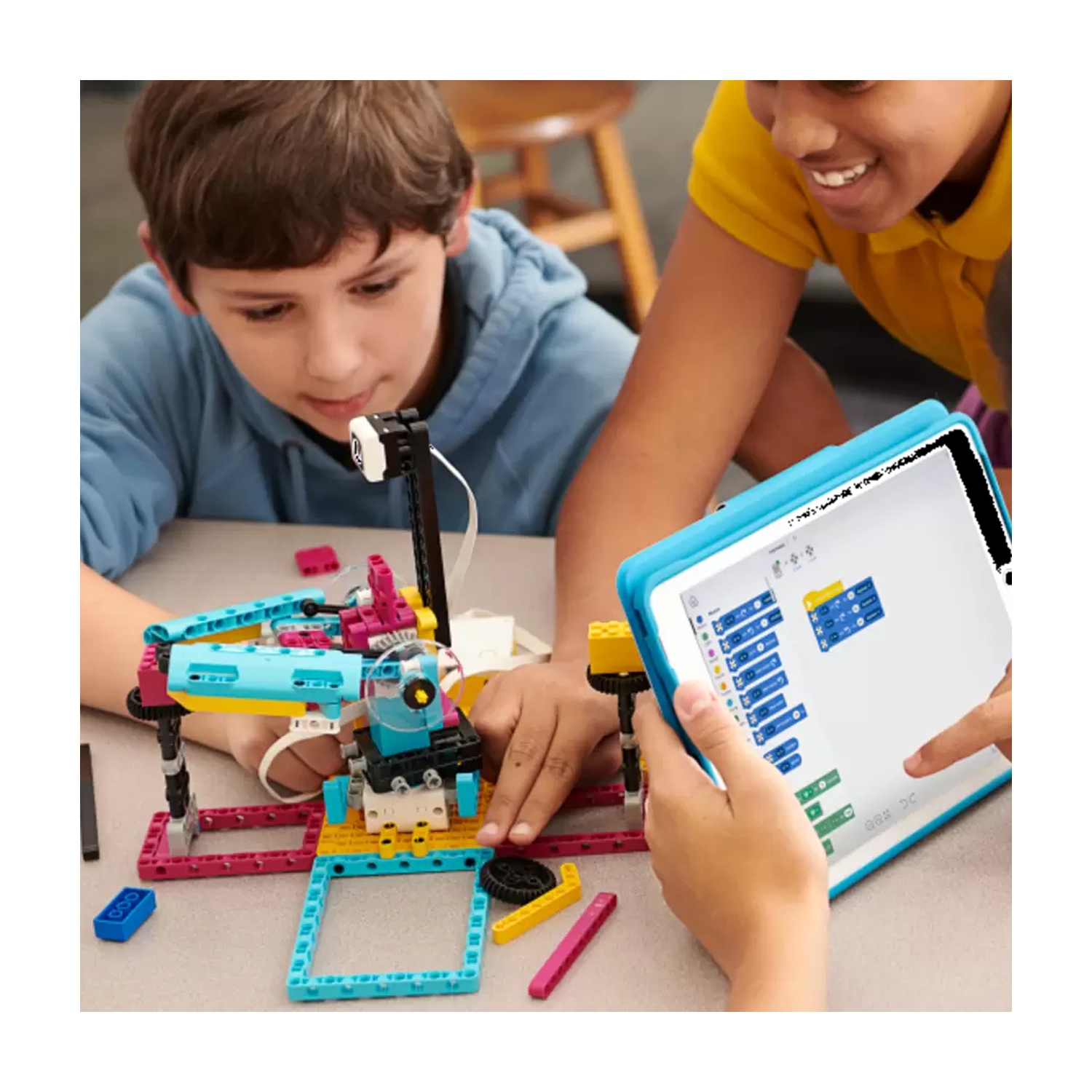 Lego Education Spike Prime Set - STEAM Education Building with Scratch and Python Coding