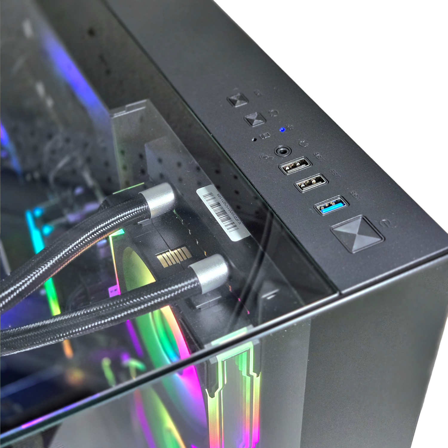 Ordinateur de jeu FunHei Tech, processeur octocoeur Ryzen 7 9800X3D d'AMD, carte graphique RTX 5070 Ti, 32 Go mémoire vive DDR5 1 To