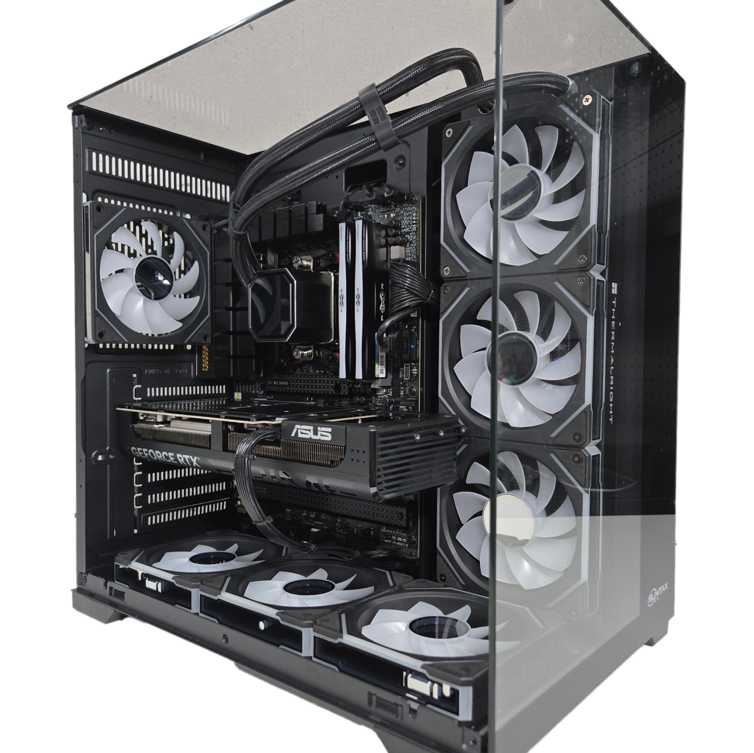 Ordinateur de jeu FunHei Tech, processeur octocoeur Ryzen 7 9800X3D d'AMD, carte graphique RTX 5070 Ti, 32 Go mémoire vive DDR5 1 To
