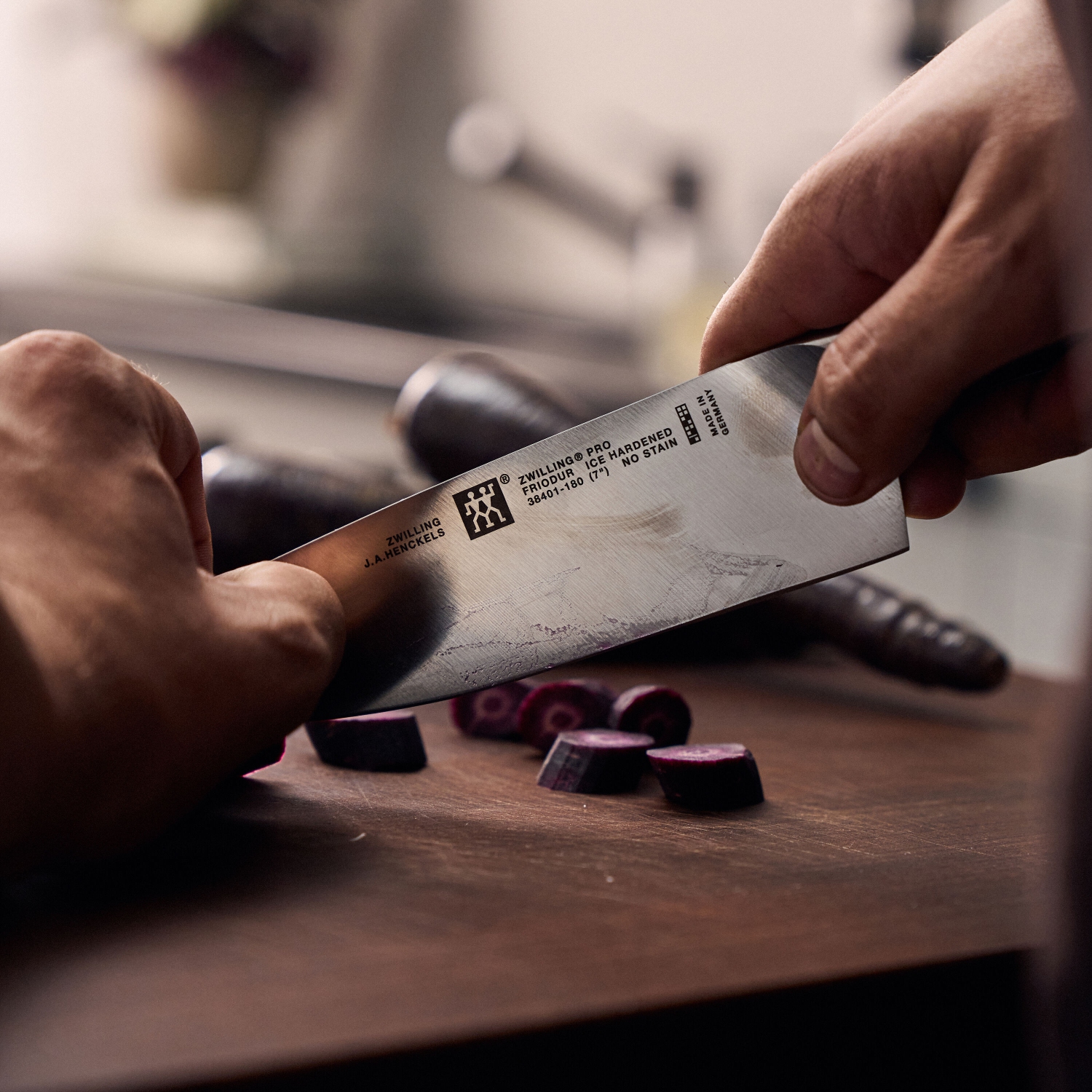 Couteau de chef Pro 7&nbsp;po DE ZWILLING