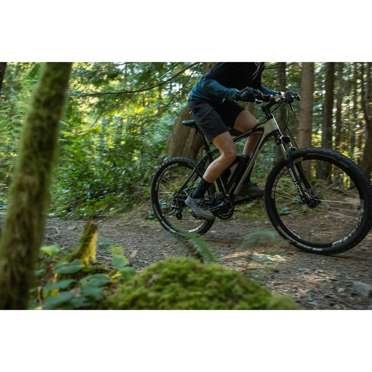 Vélo électrique tout-terrain Prague de NCM - Noir mat