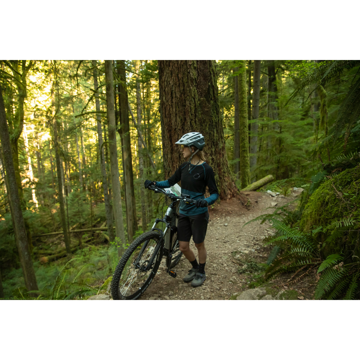 Vélo électrique tout-terrain Prague de NCM - Noir mat