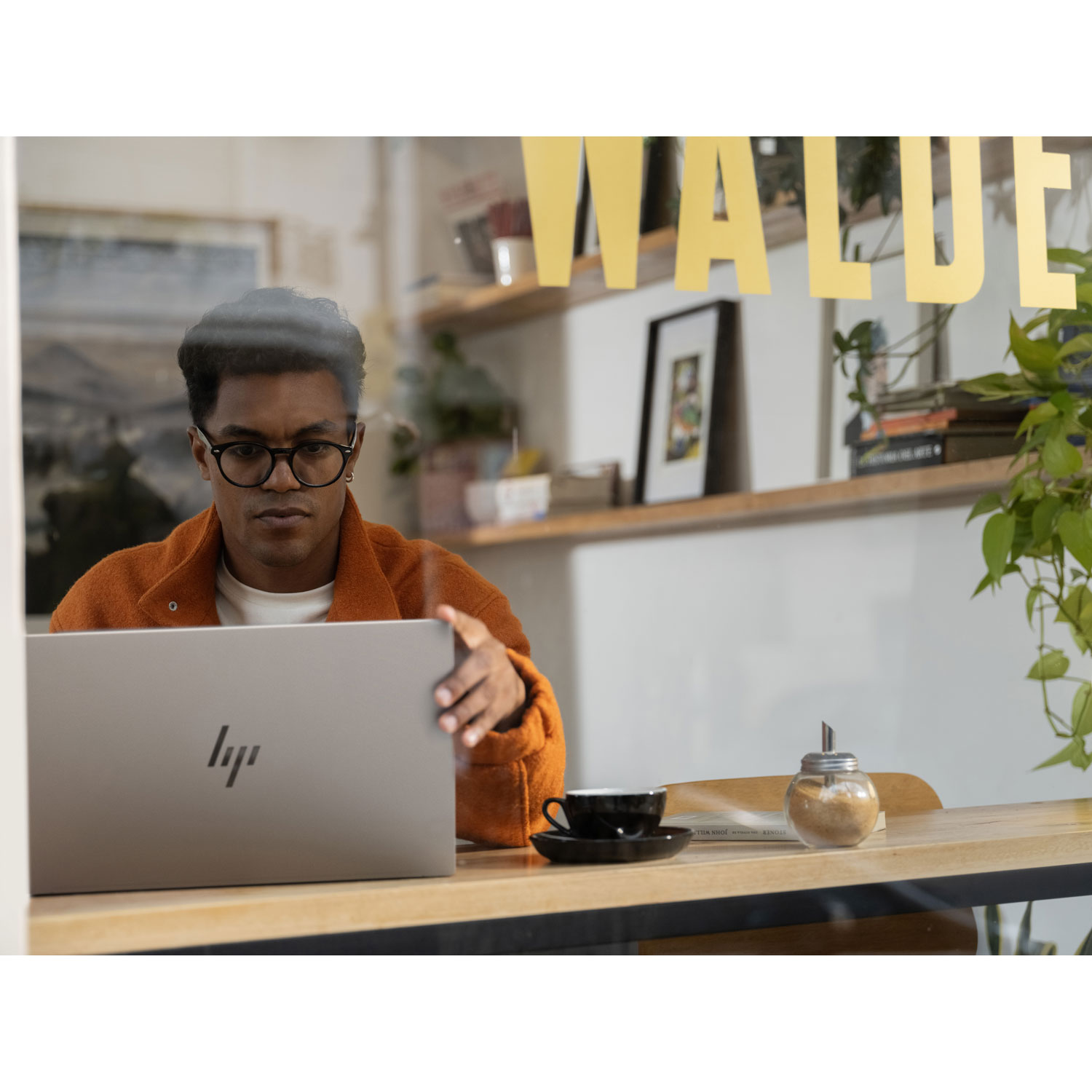 HP Omnibook 7 17" Touchscreen Laptop - Glacier Silver Aluminium