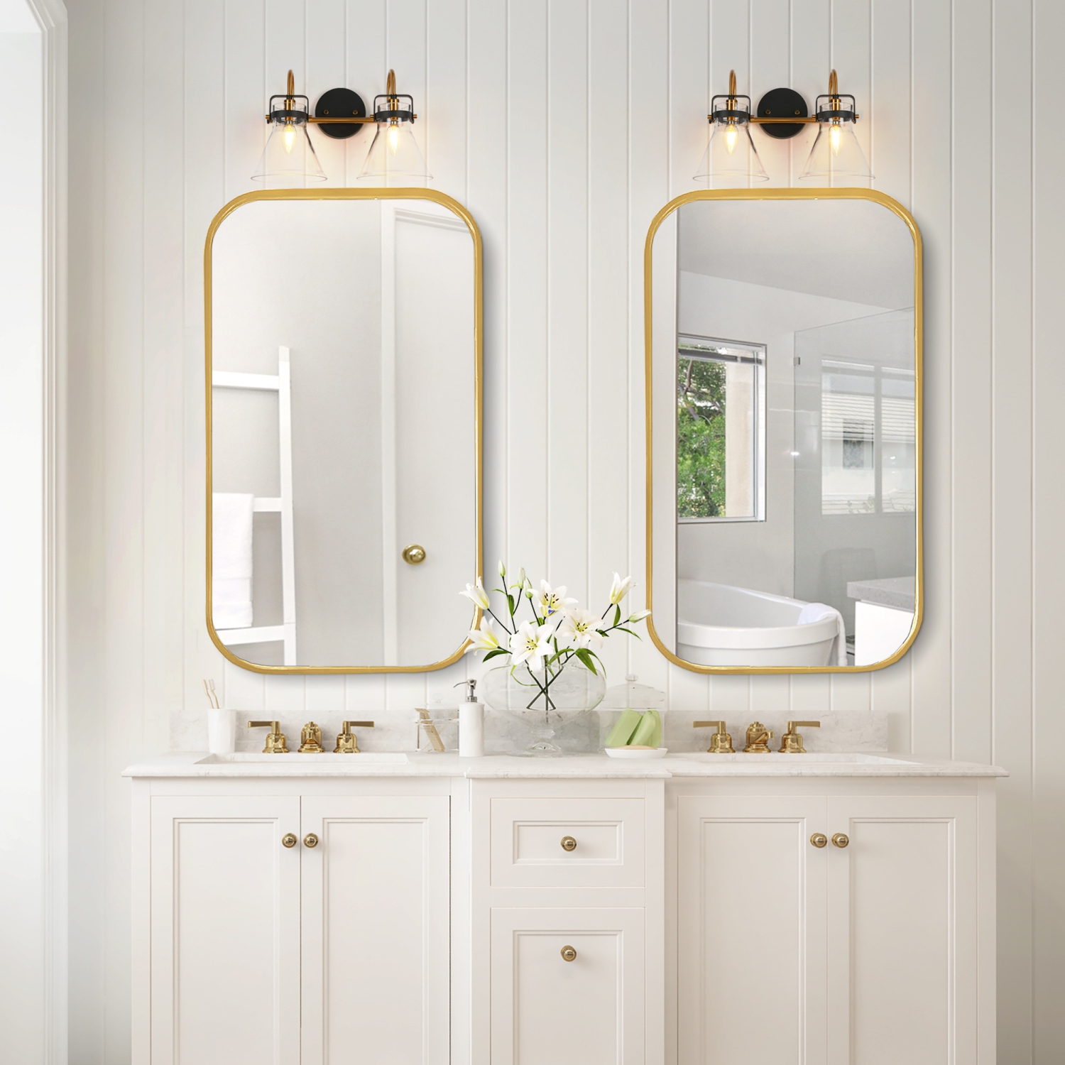 Applique murale pour salle de bain moderne/contemporaine Uolfin, 15,3-en-2, noir clair mat et laiton doré avec abat-jour en verre cloche transparent