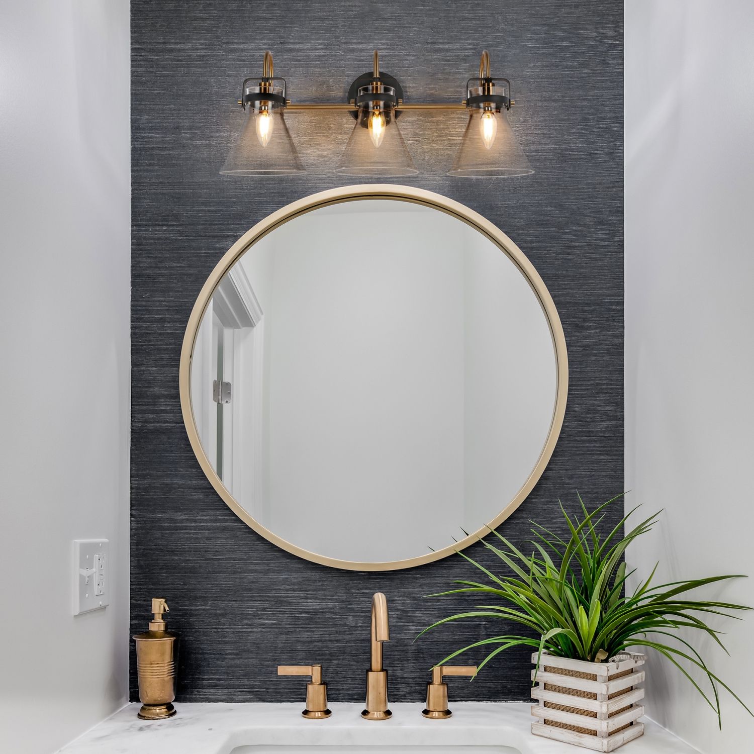 Uolfin 23.6-in 3 -Light Matte Black with Clear Bell Glass Shade Modern/contemporary Bathroom Vanity light Powder Room Light Fixture