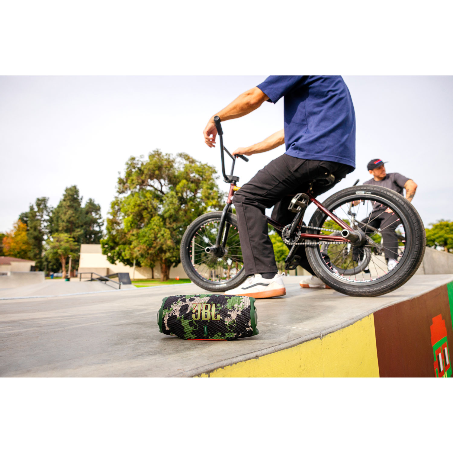 JBL Charge 6 Waterproof Bluetooth Wireless Speaker - Camo