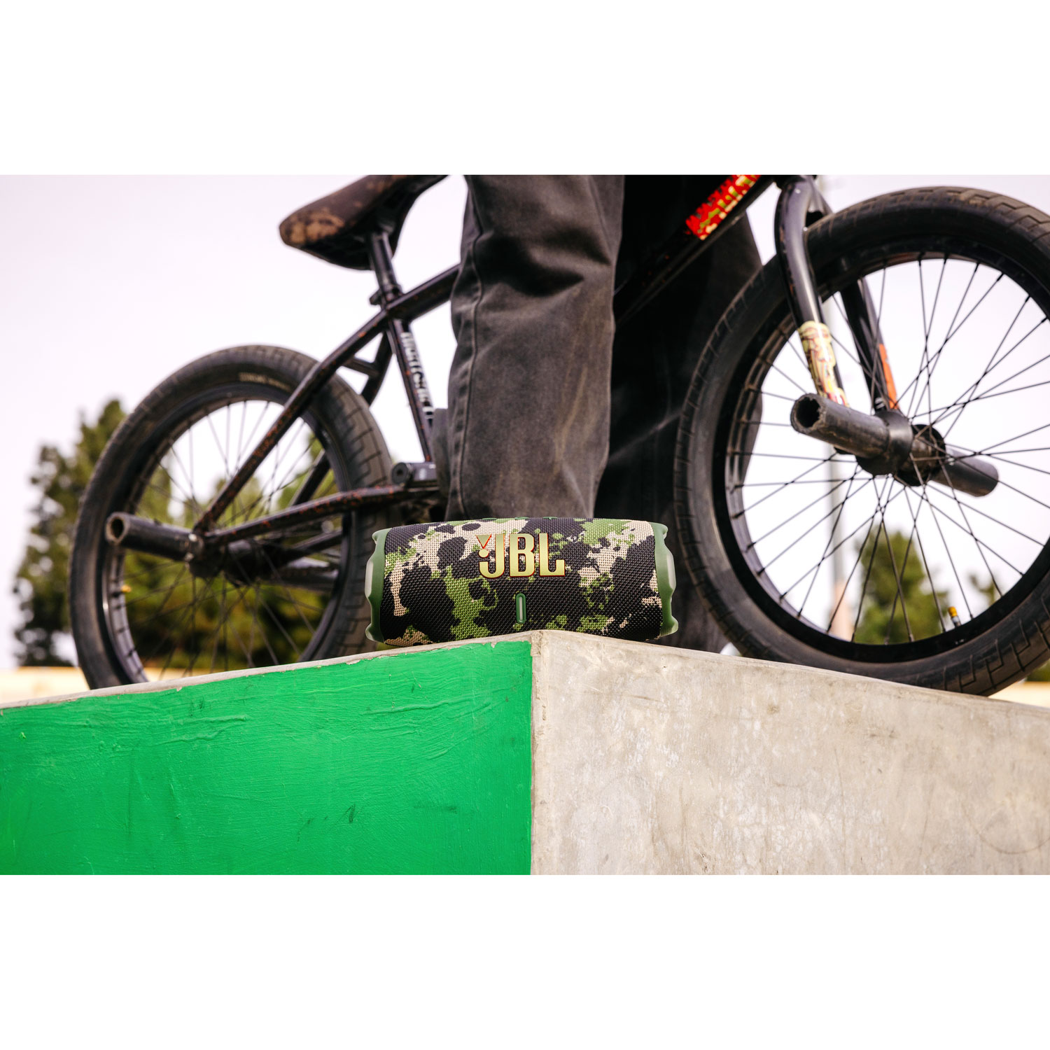 JBL Charge 6 Waterproof Bluetooth Wireless Speaker - Camo