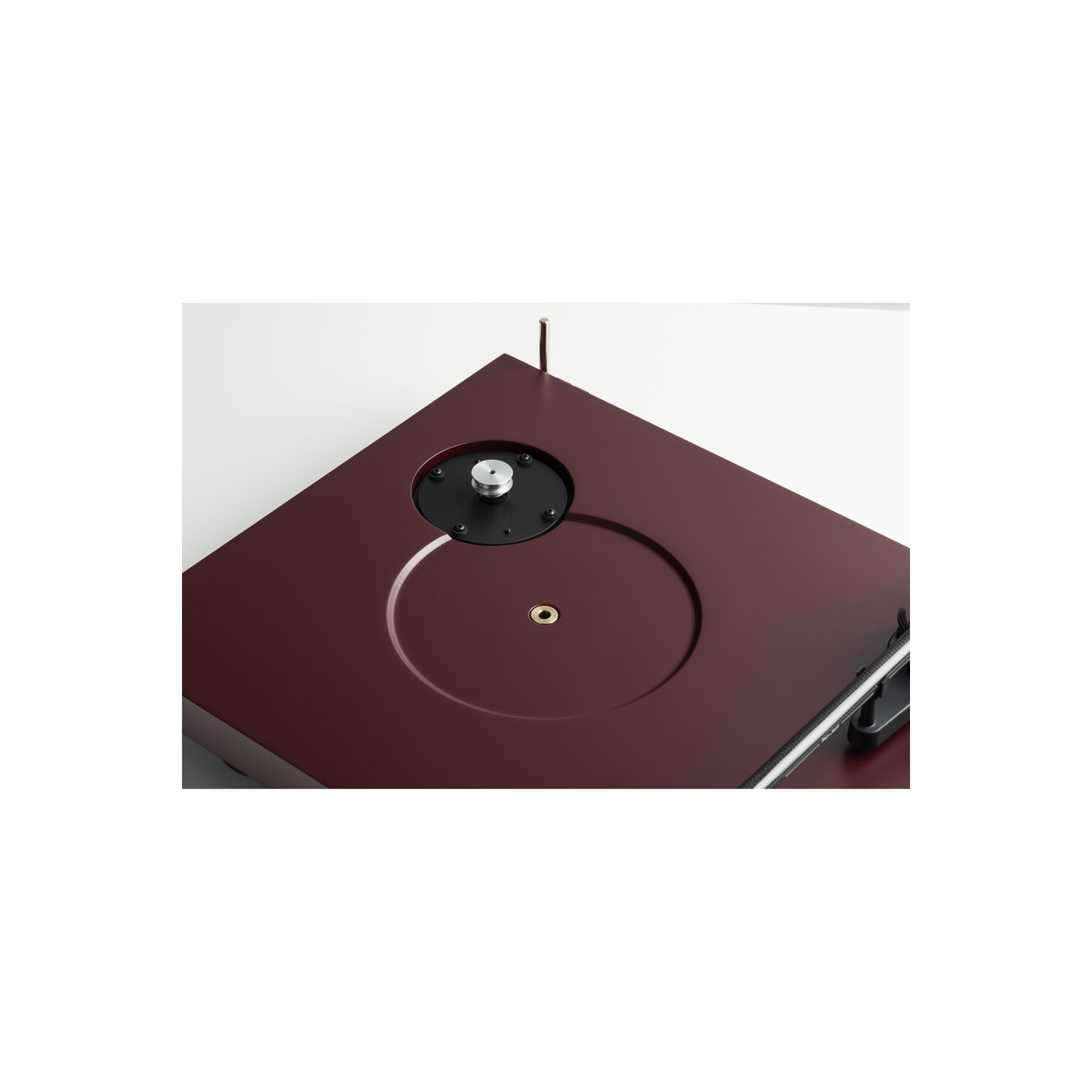 Open Box: Pro-ject Debut EVO 2 Turntable with Carbon Fibre Arm