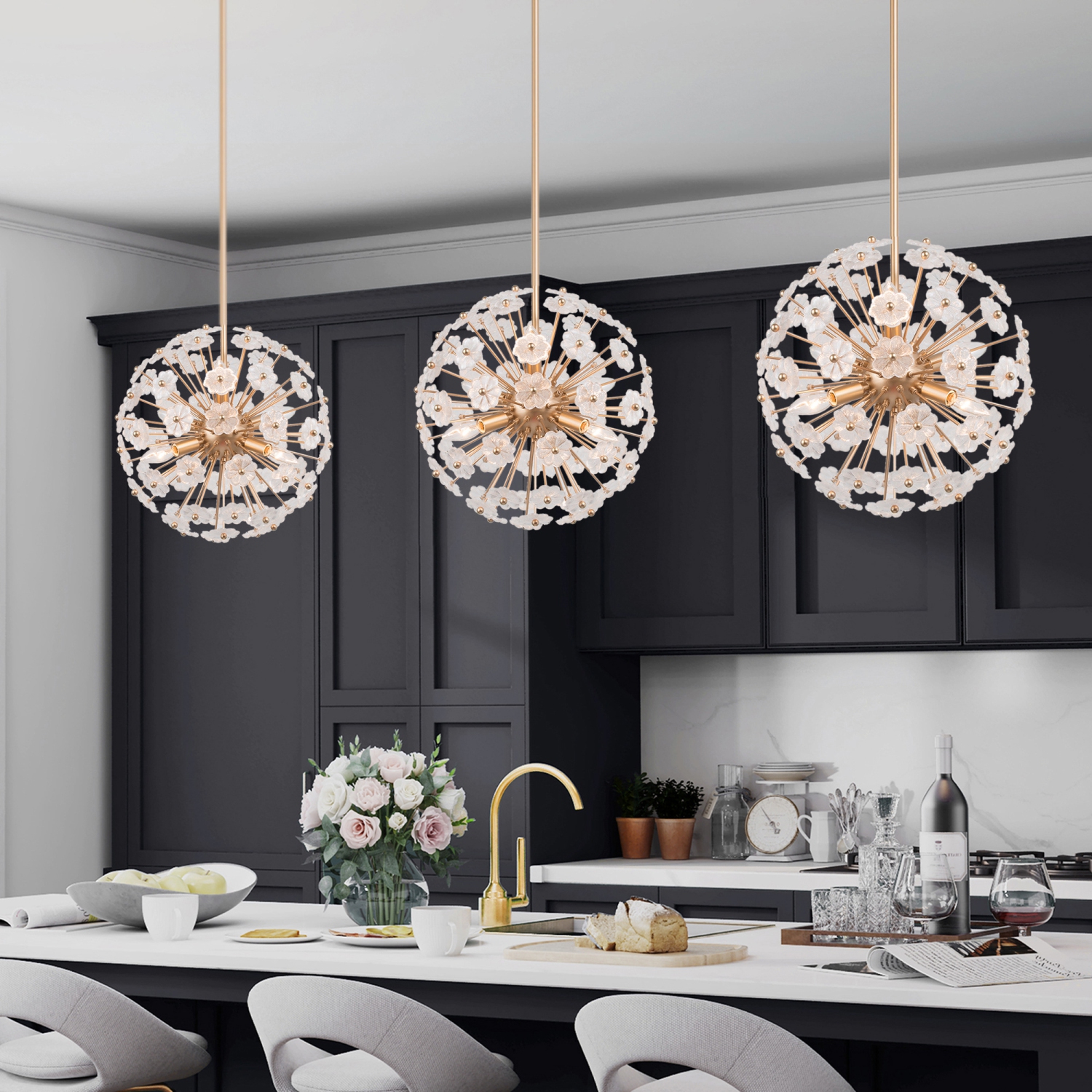 lustre à globe doré à 6 lumières avec fleurs en verre