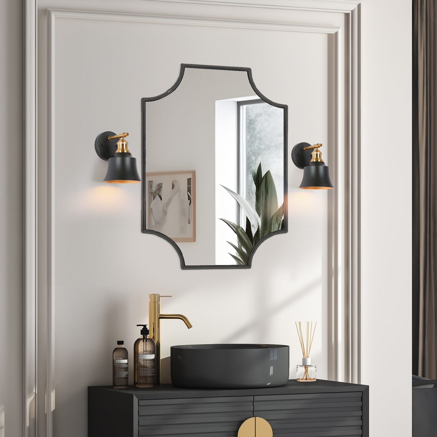 1-Light Black and Brass Wall Sconce with Metal Shade