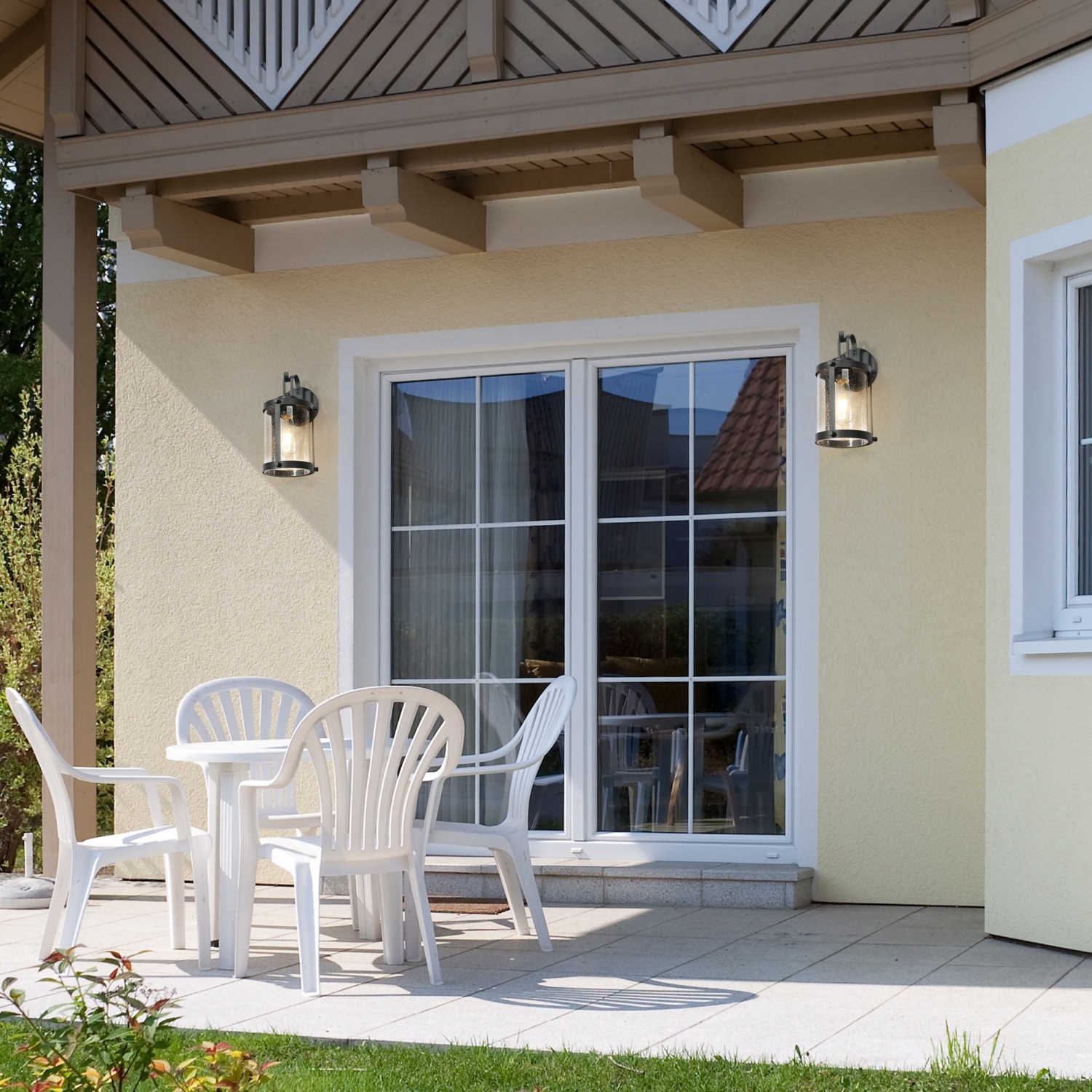 Industrial 1-Light Black Outdoor Wall Light with Seeded Glass Shade