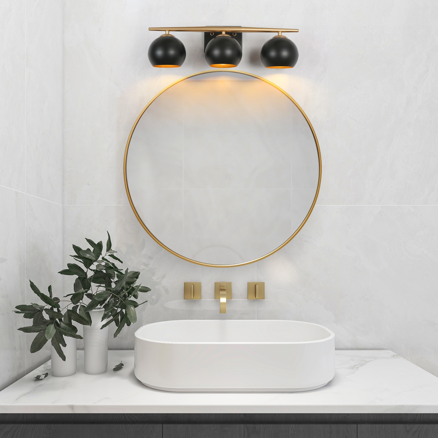 22&nbsp;po Applique de salle de bain à 3 lumières, noir et laiton, abat-jour en métal