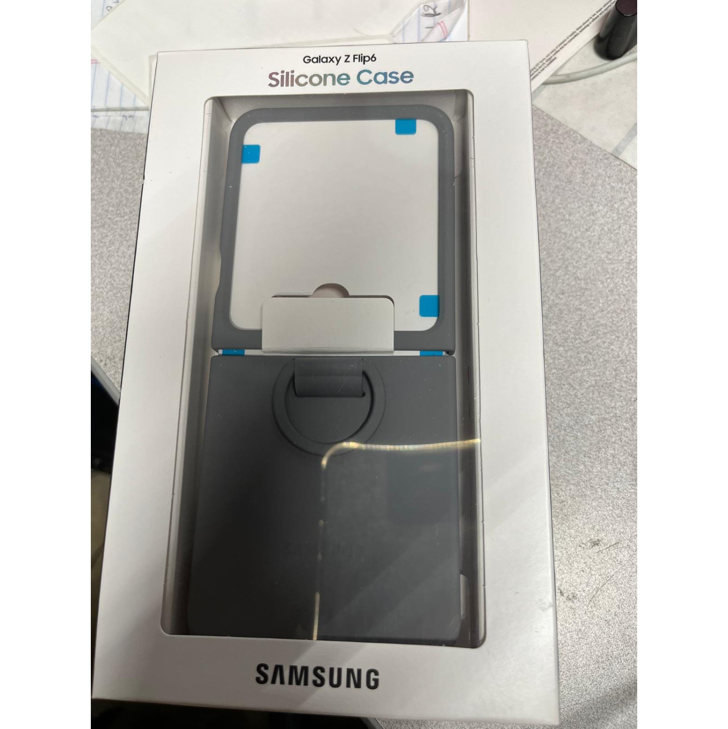 Étui en silicone pour Samsung Galaxy Z Flip6, gris