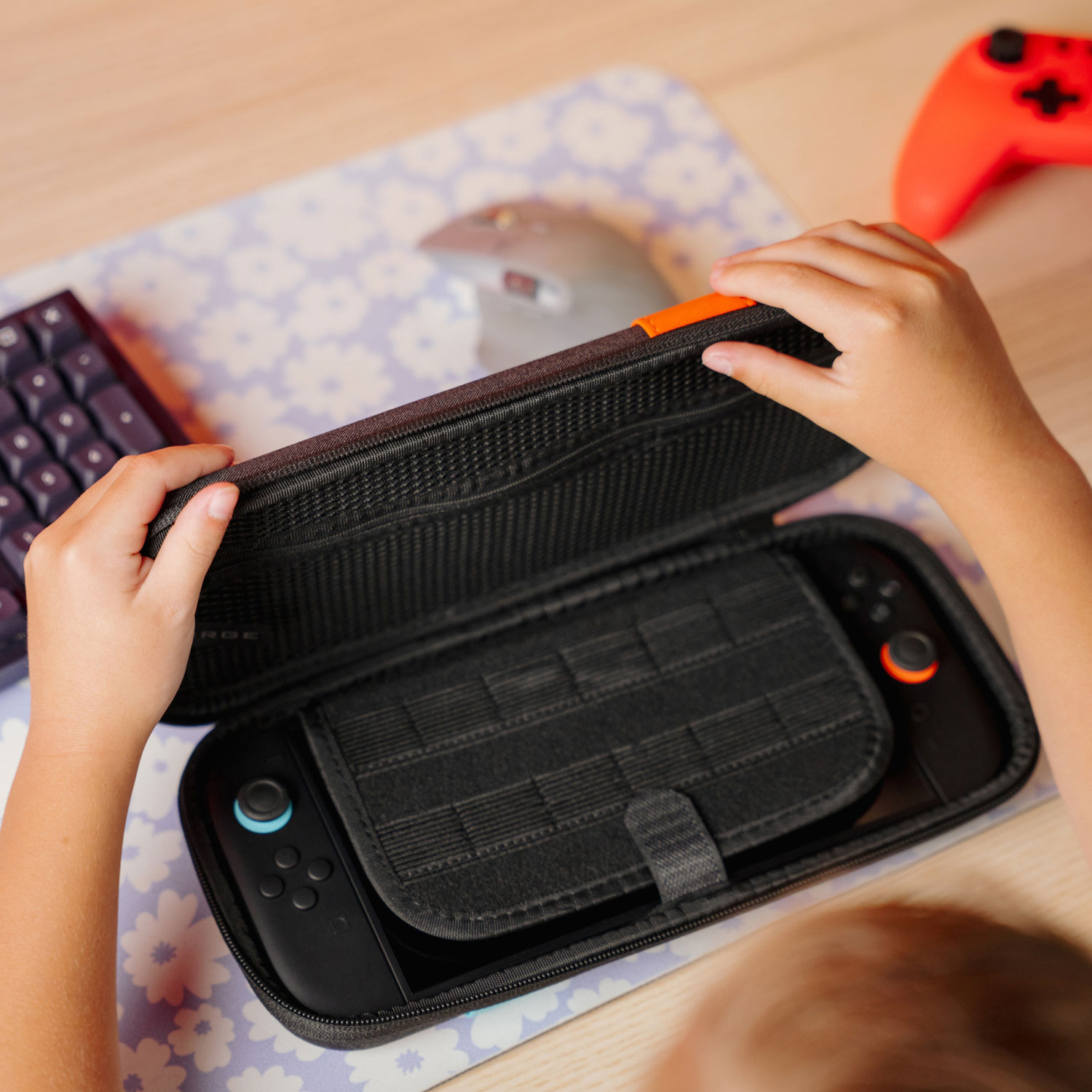 Étui en nylon de Surge pour console Switch 2 - Gris