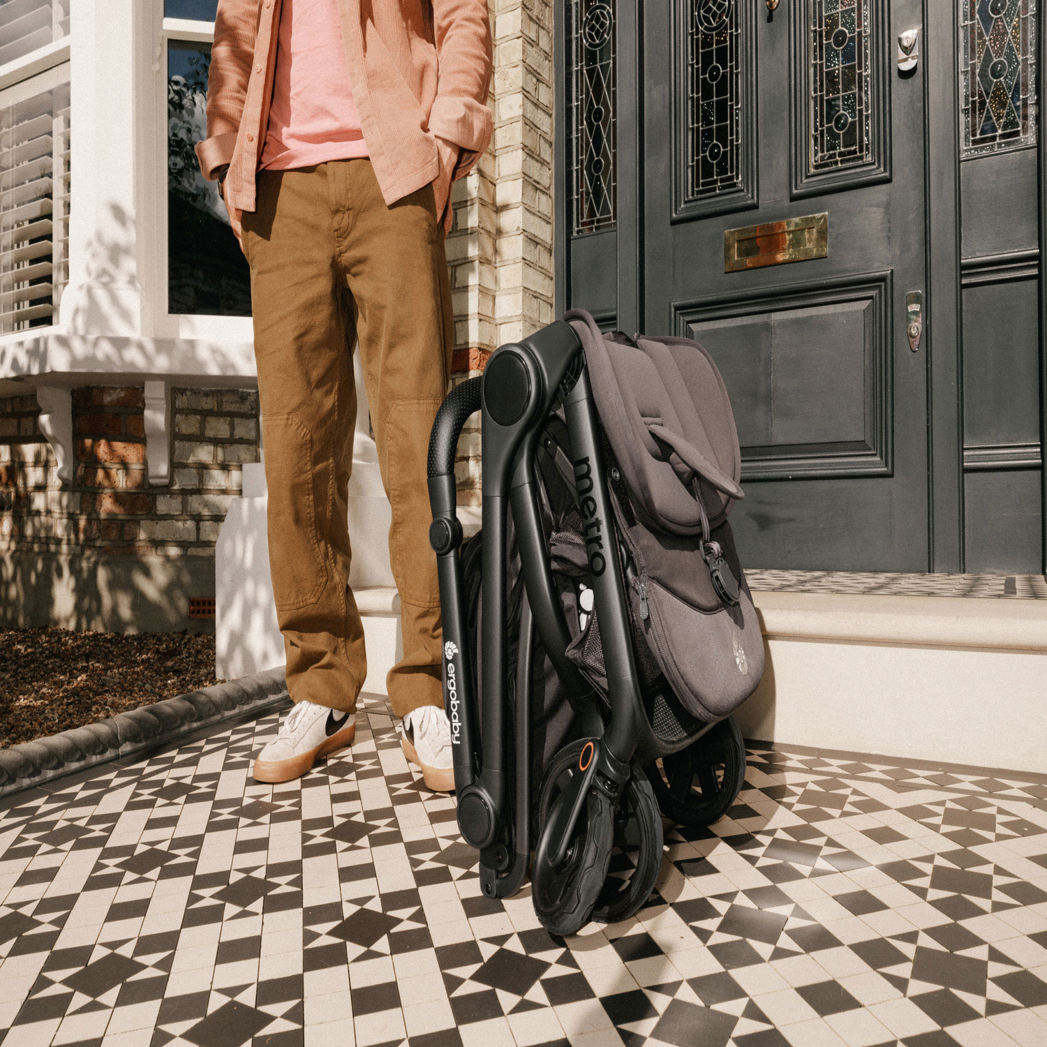 Poussette compacte Metro 3 d'Ergobaby - Noir onyx