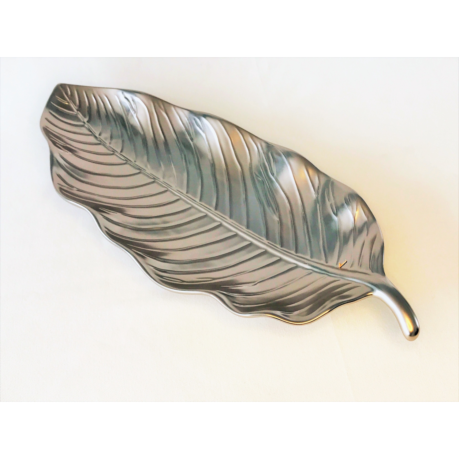 Botanic Collection Titanium Porcelain Matt silver leaf sering tray 17"