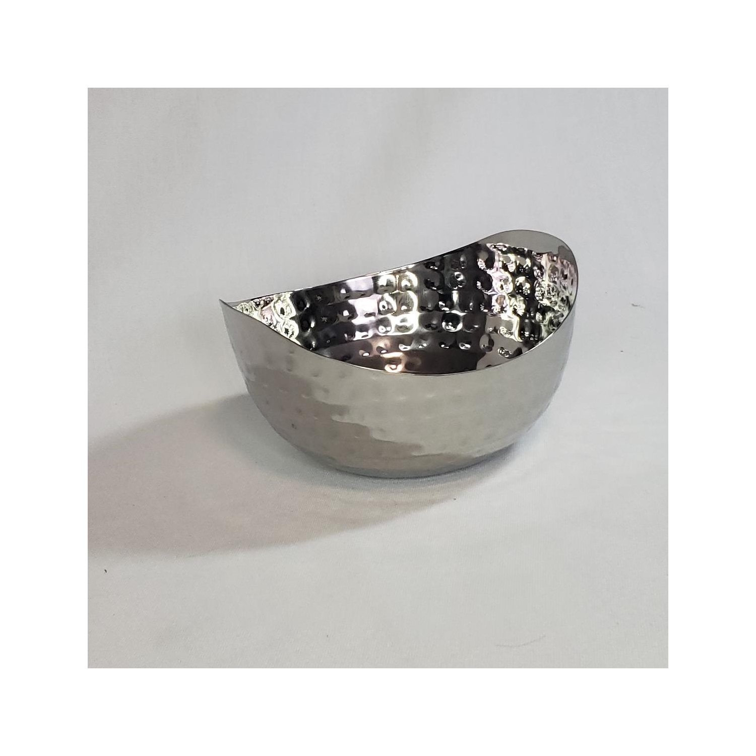 Bol en acier inoxydable martelé à deux angles de 6&nbsp;po