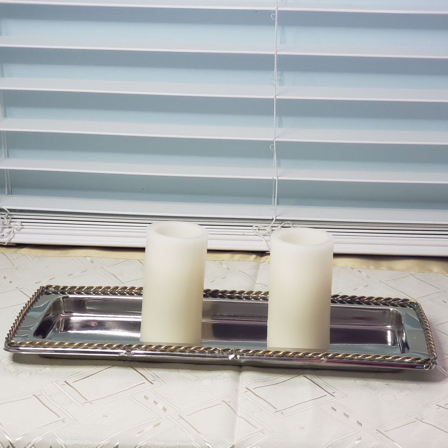 Plateau de salle de bain en acier inoxydable argenté, 14 x 5,75&nbsp;po, plaqué or avec bordure torsadée