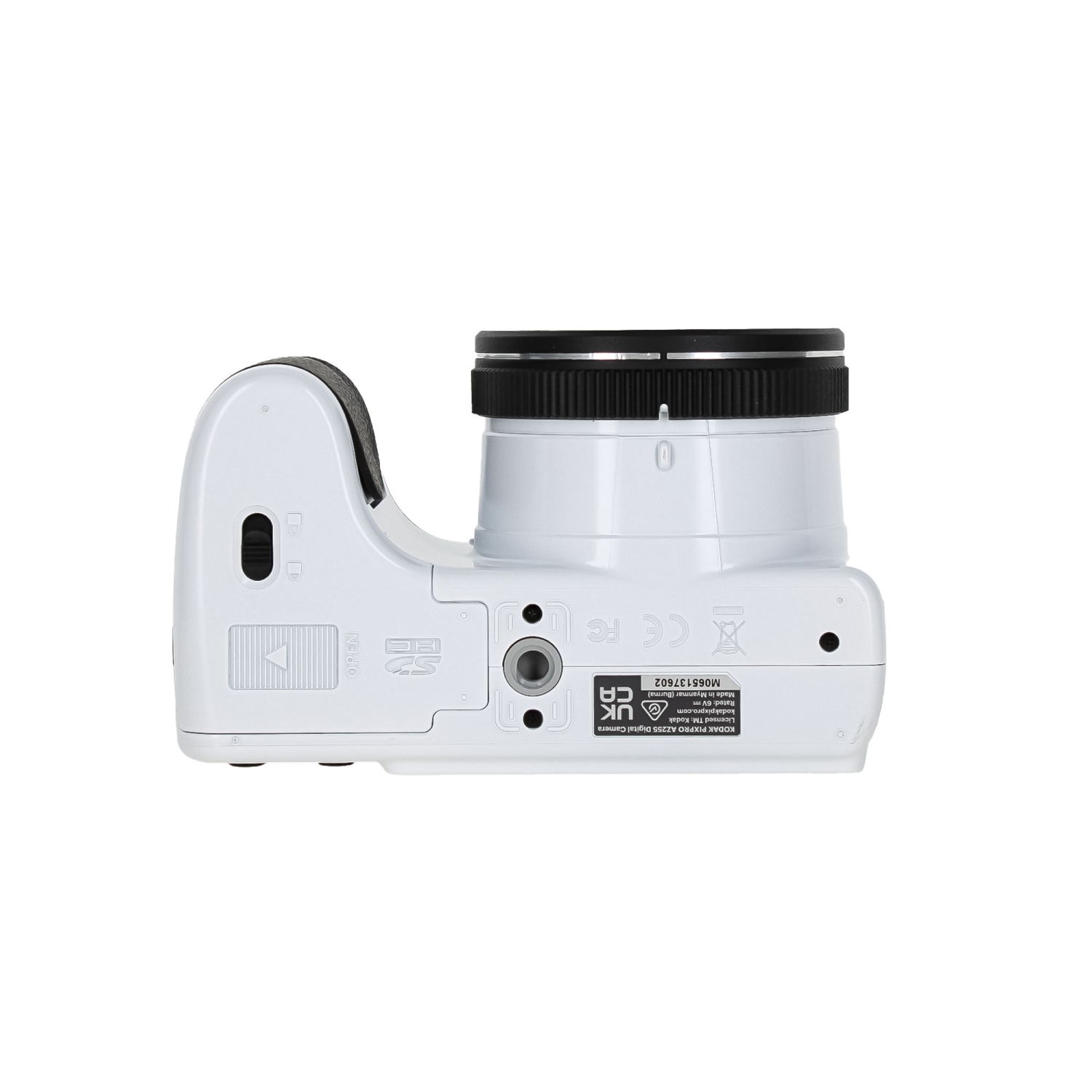 Kodak Pixpro AZ255 Digital Camera in White Bundle with Accessories