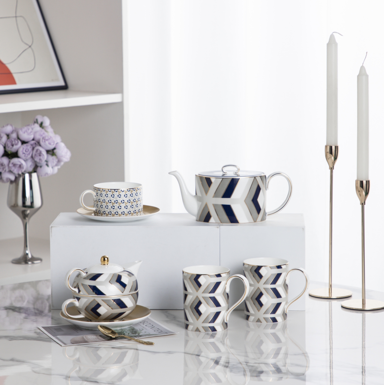 The Elegance in Porcelain Tea Service Collection