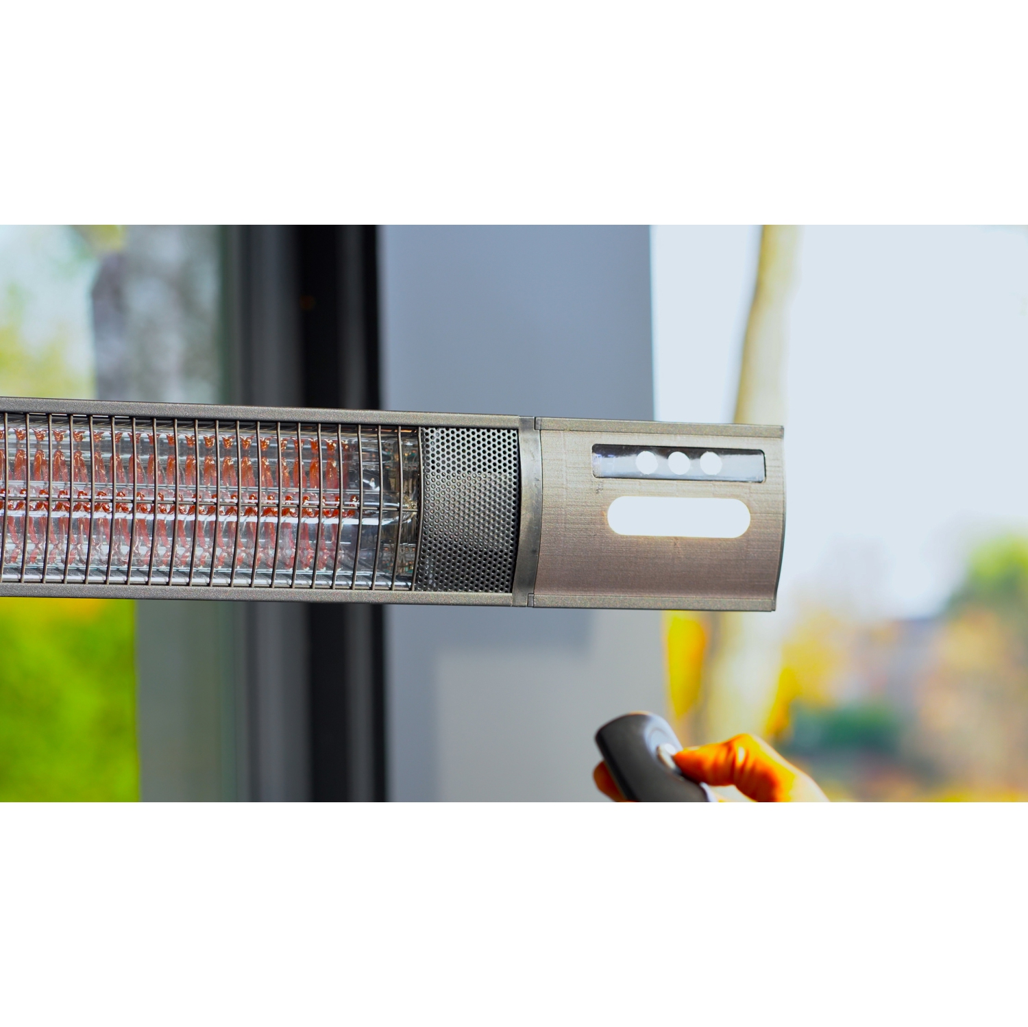 Chaufferette électrique infrarouge pour l'extérieur d'EnerG+ - Autonome avec LED et télécommande