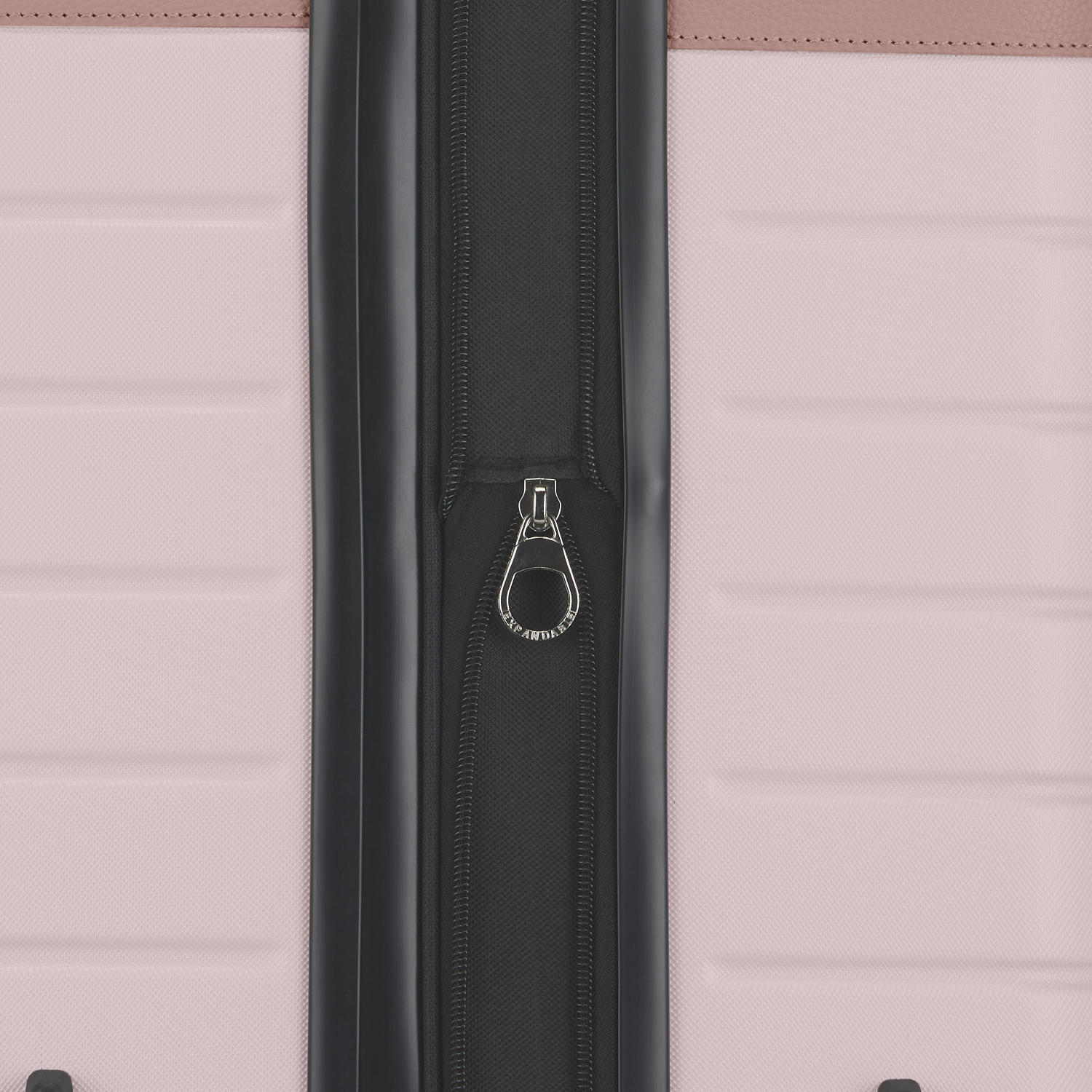 Grosse valise de cabine rigide avec extension Lisbon de Bugatti - Rose