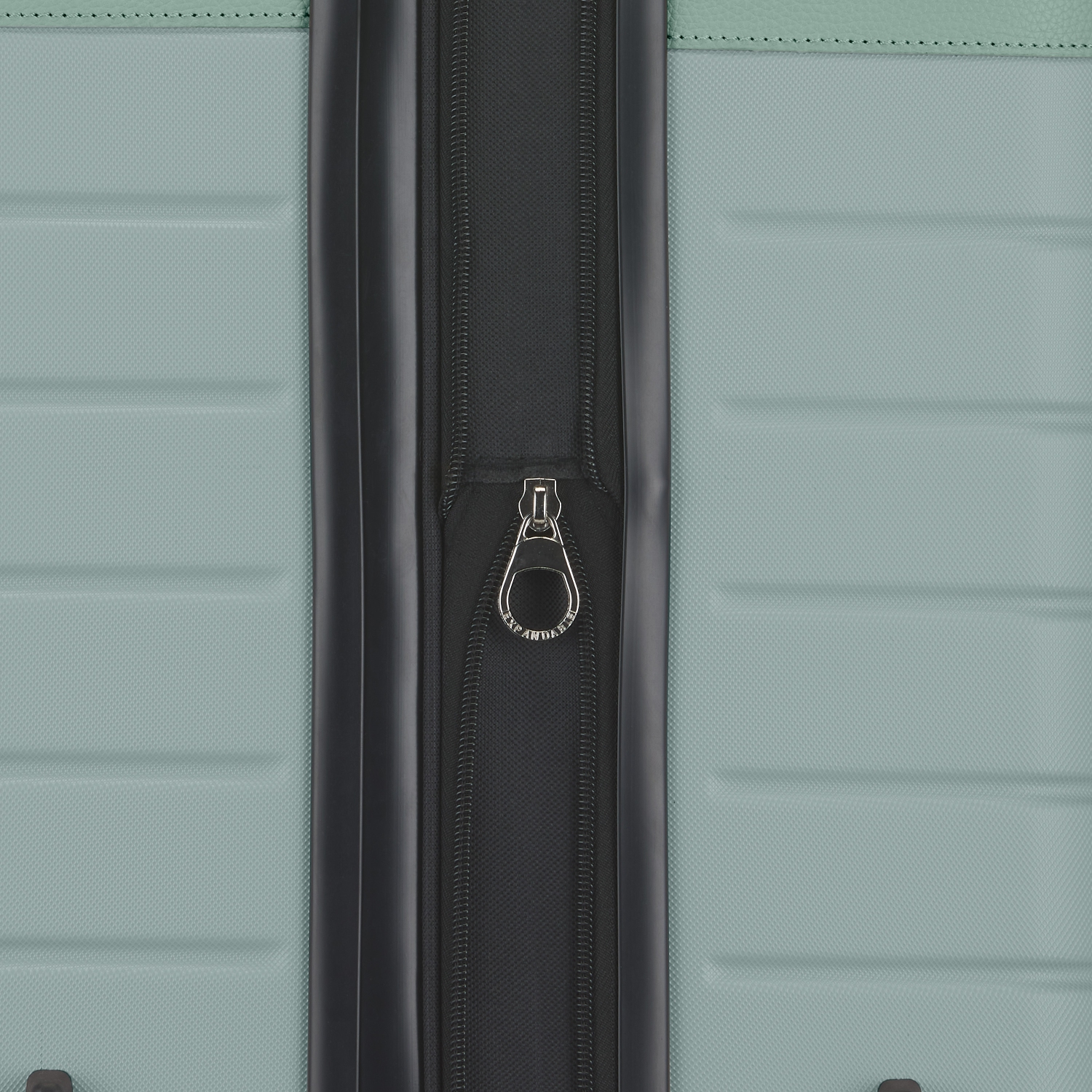 Bugatti - Lisbon Hardside Check-In Large Luggage with Expansion