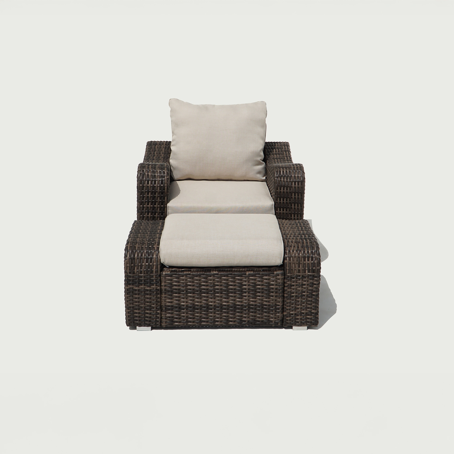 Ensemble de 5 places avec divan et divan d'extérieur en osier brun et table de Deko Living