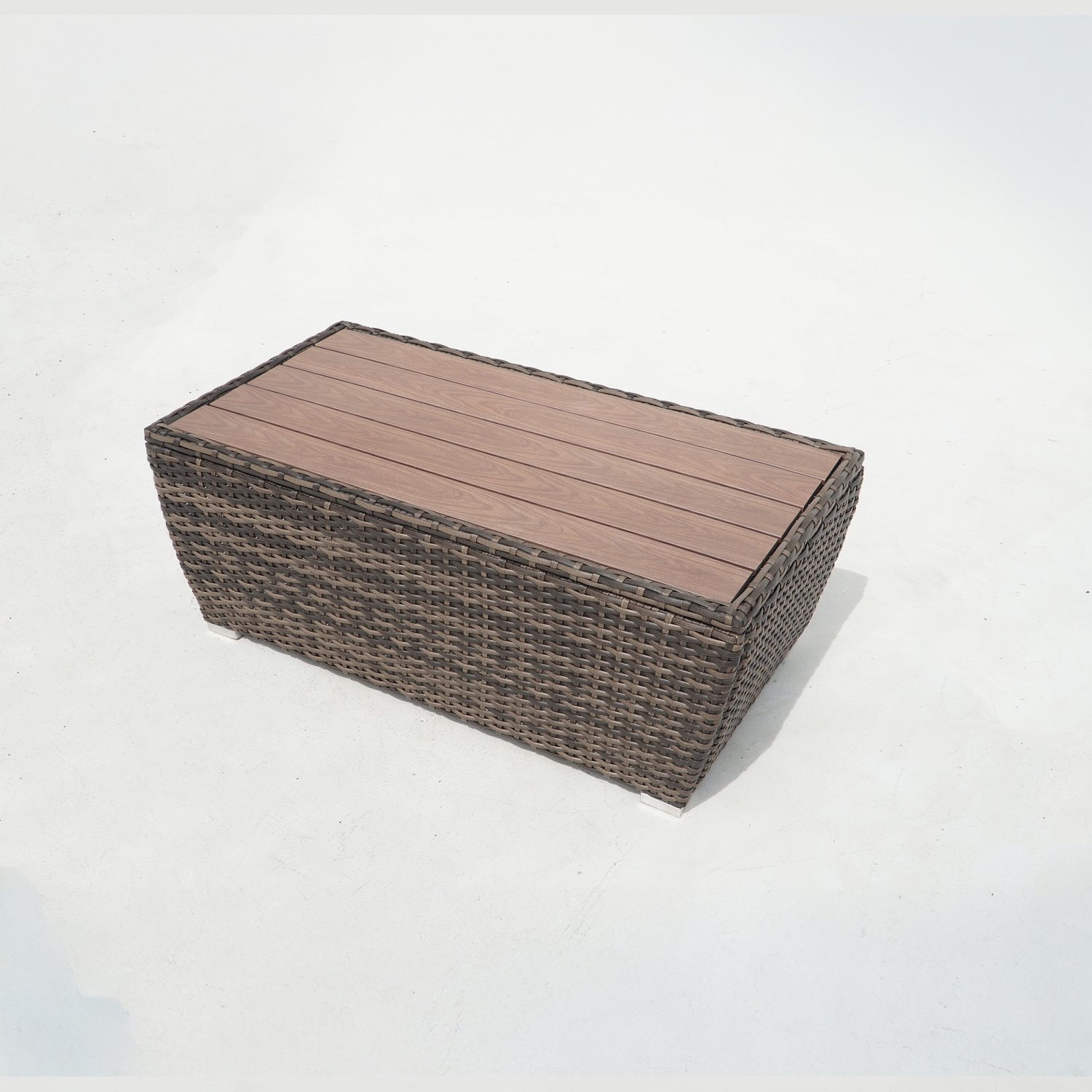 Ensemble de 5 places avec divan et divan d'extérieur en osier brun et table de Deko Living