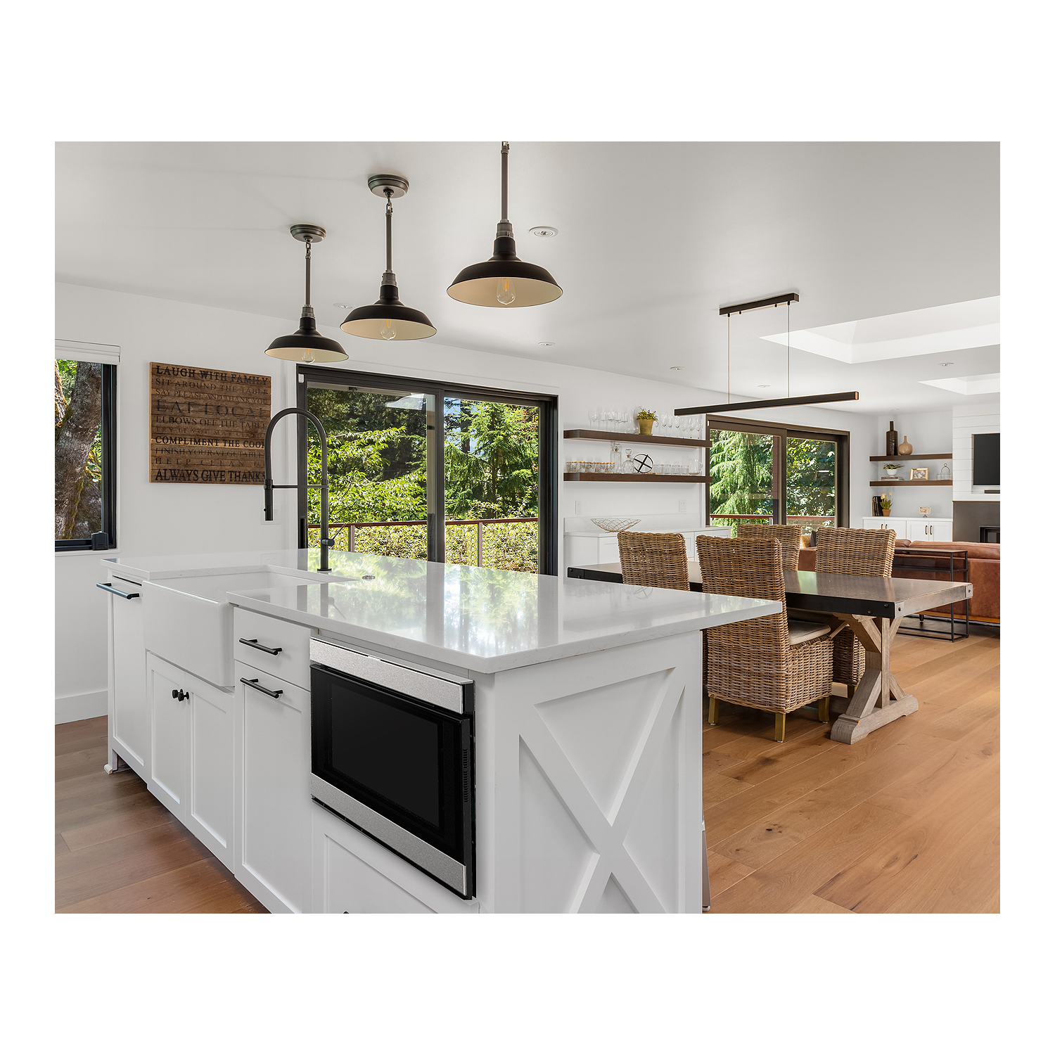 Four à micro-ondes à convection intelligent et tiroir à cuisson rapide encastrable 24&nbsp;po DE SHARP, SMD2499FSC