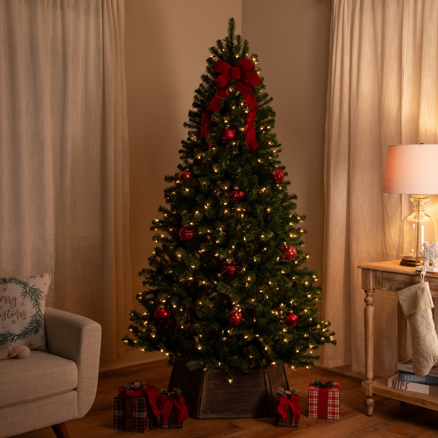 Pre-Lit Full Pendleton Spruce Artificial Christmas Tree - 7' - Clear Lights