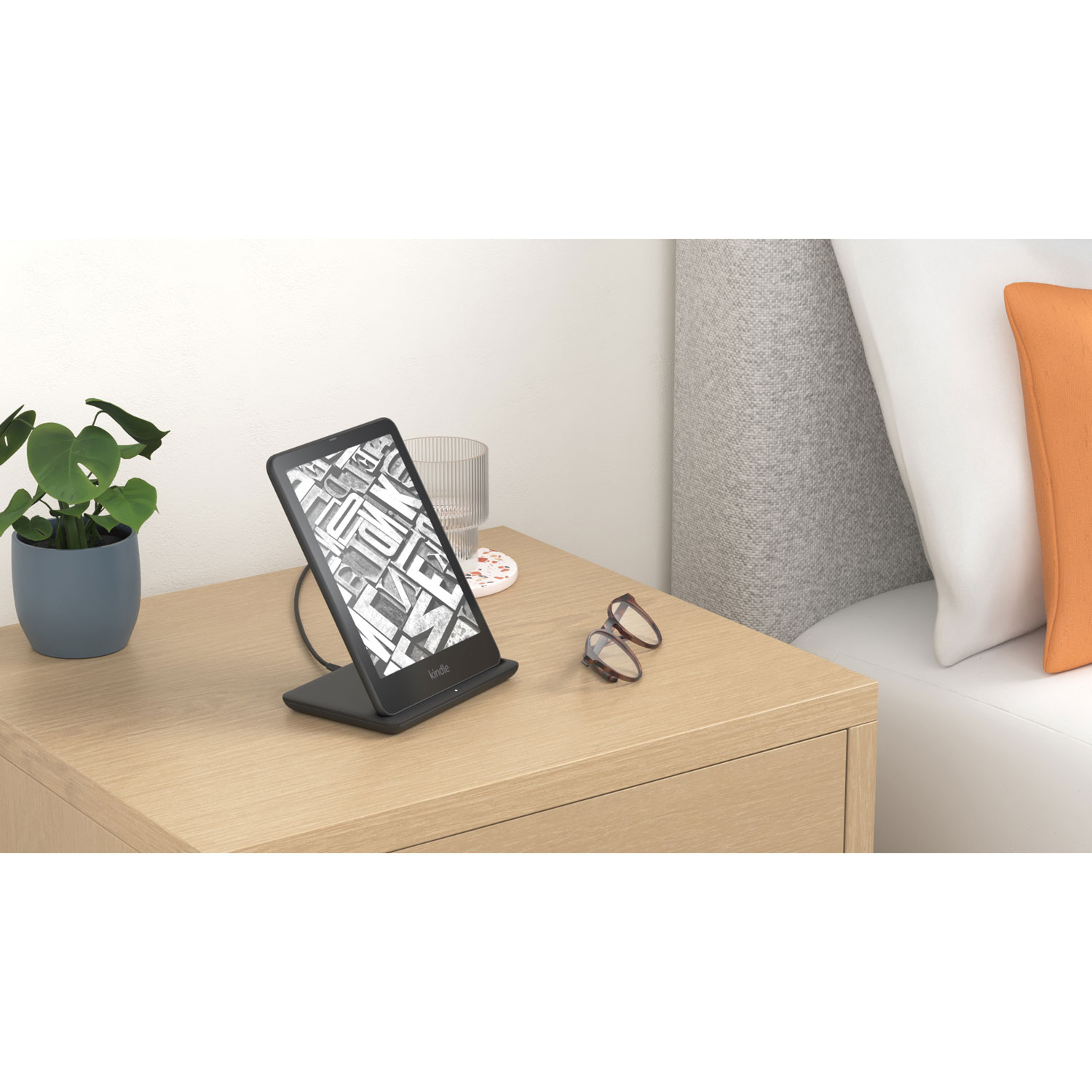 Made for Amazon Wireless Charging Dock for Kindle Paperwhite Signature Edition