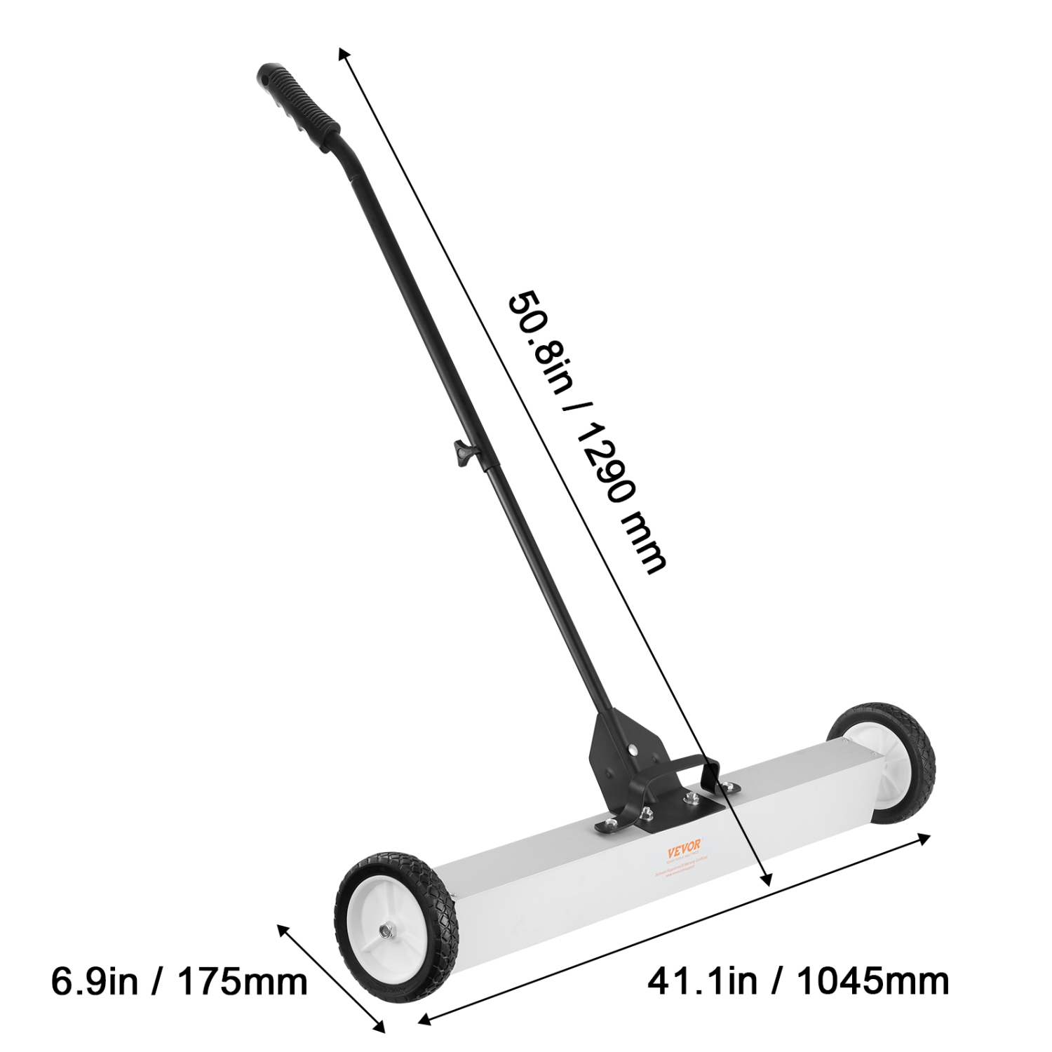Balayeuse magnétique à roulettes VEVOR de 55 lb avec roues, balai magnétique à pousser, grand balai de 24&nbsp;po pour pelouse avec poignée