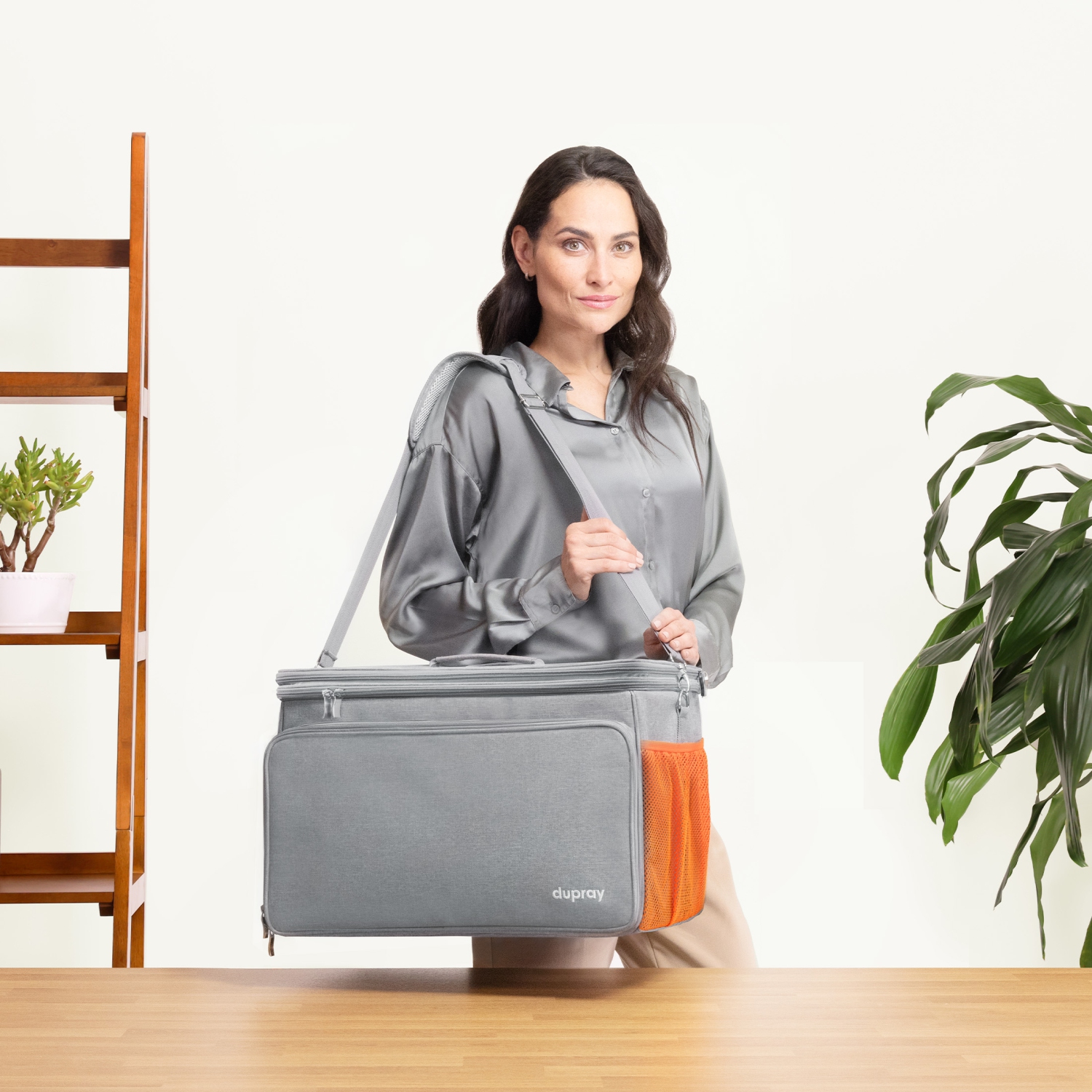 Les nettoyeurs à vapeur Awesome Bag™ pour Neat™ & Neat Plus™ – durables, réglables et parfaits pour ranger votre nettoyeur à vapeur et vos accessoires