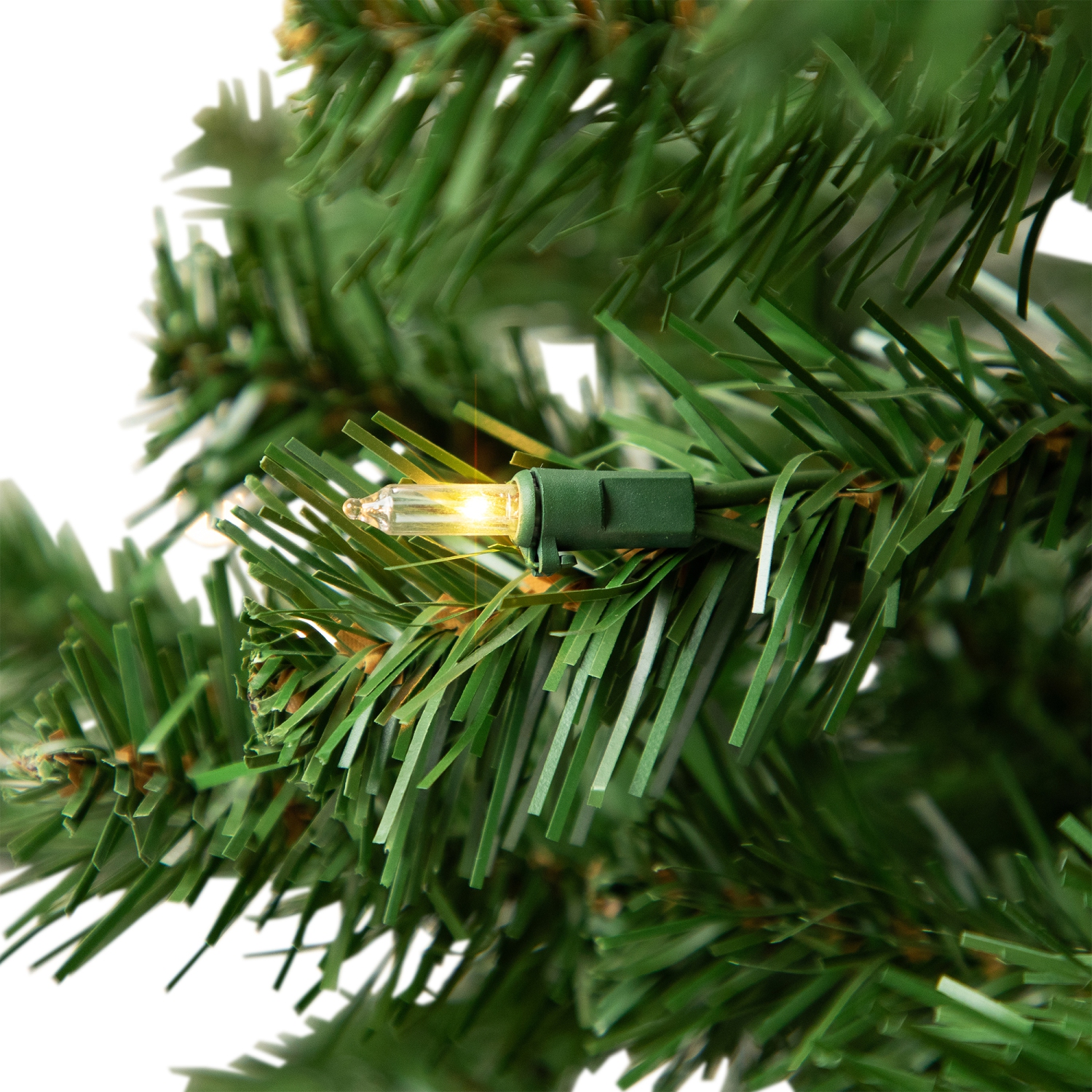 Pre-Lit Pendleton Spruce Full Artificial Christmas Tree - 4.5' - Clear Lights