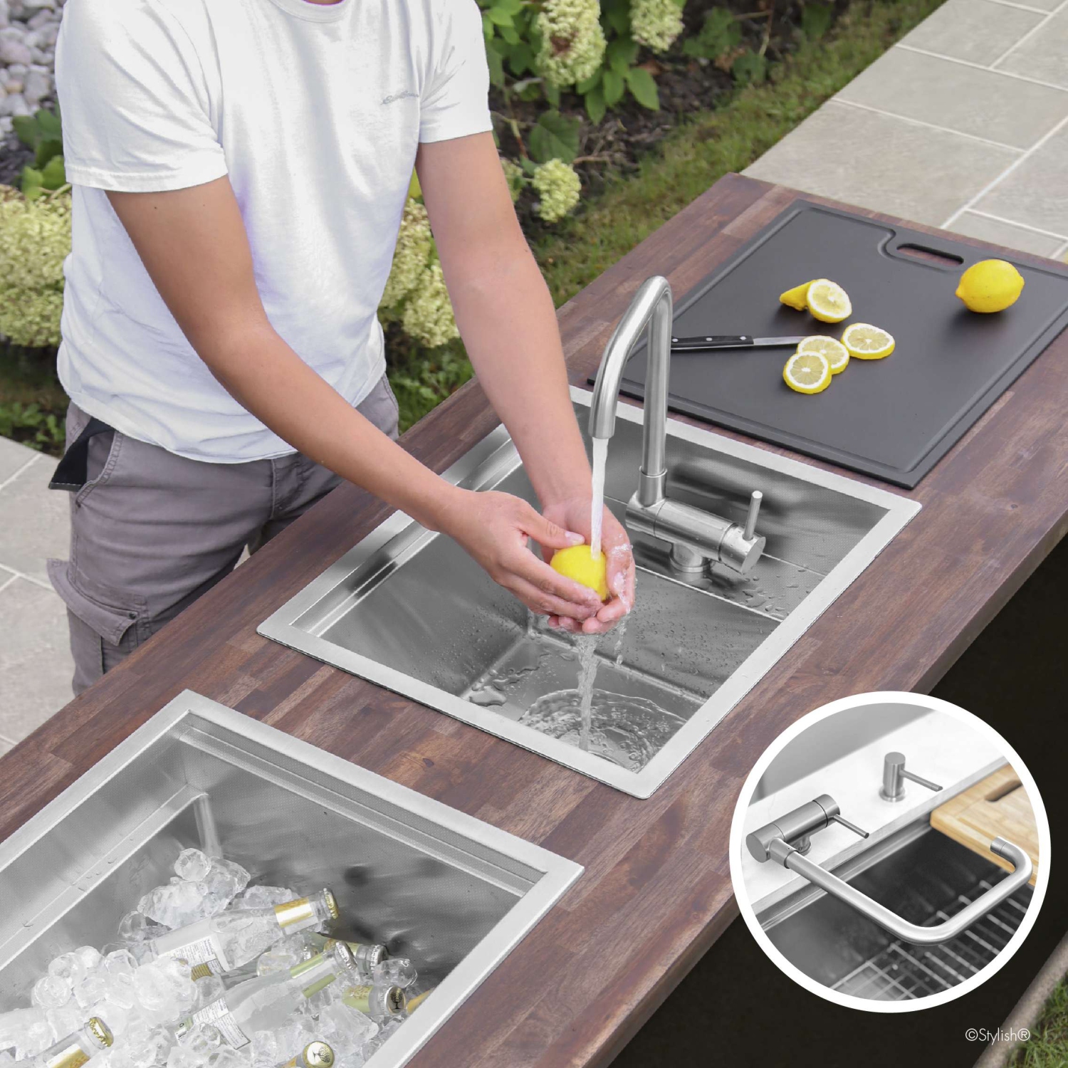 Robinet de cuisine pliable en acier inoxydable brossé à une poignée