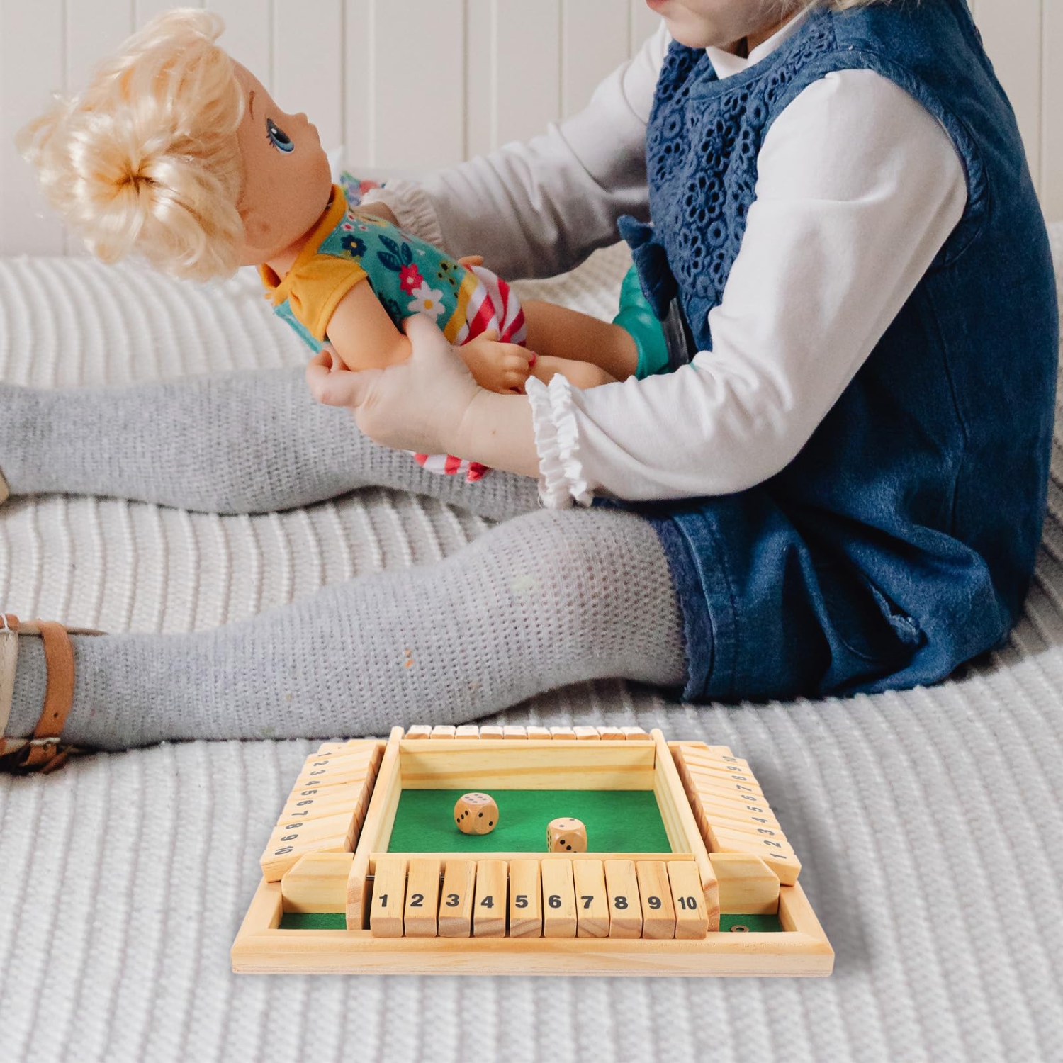 Four Sides Flip-Off Box Dice Toy: Wooden Board Game, Fun Family Game for 4 Players